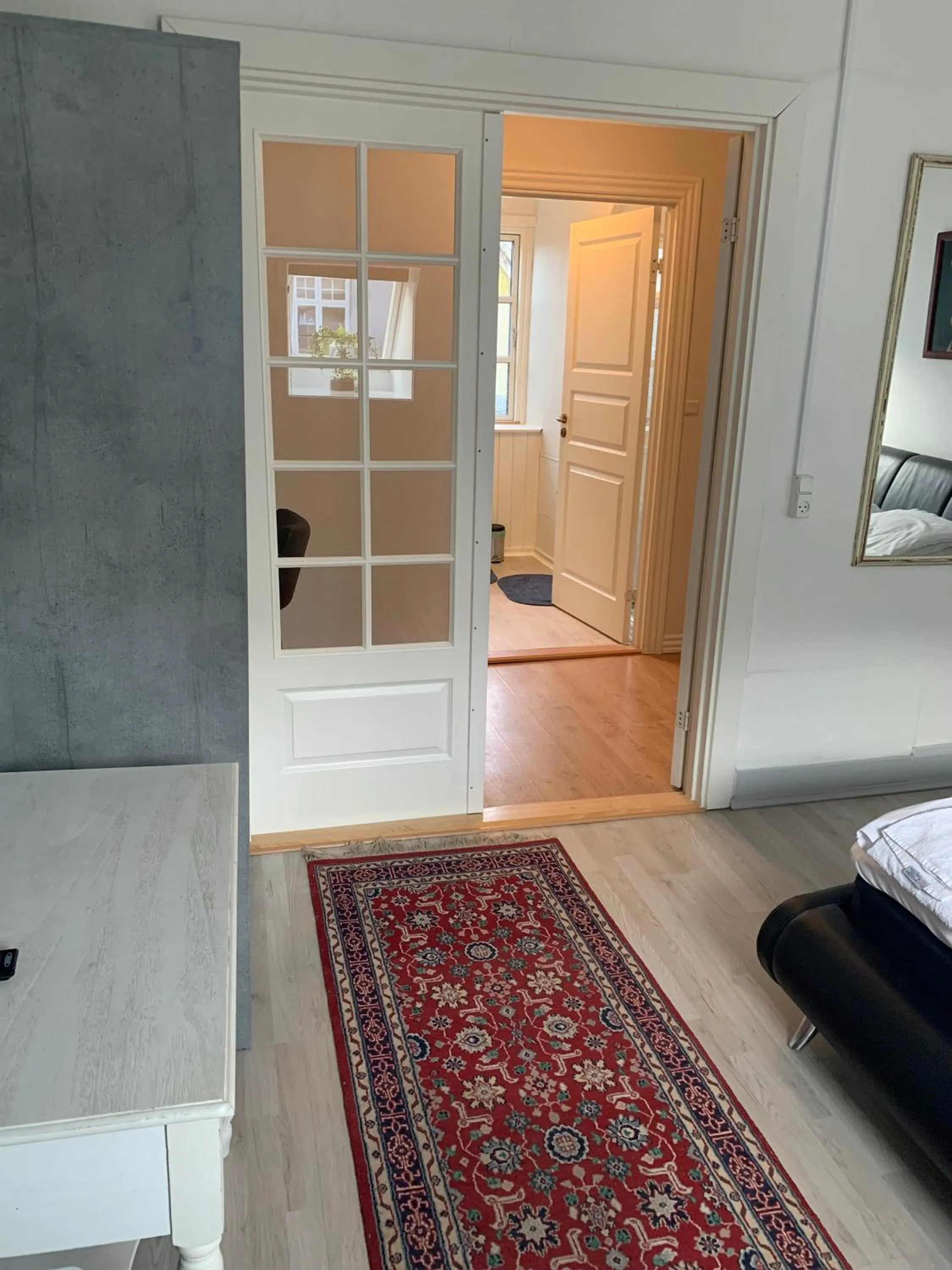 Photo of the whole room, Bed in HotelPandekagehuset B&B