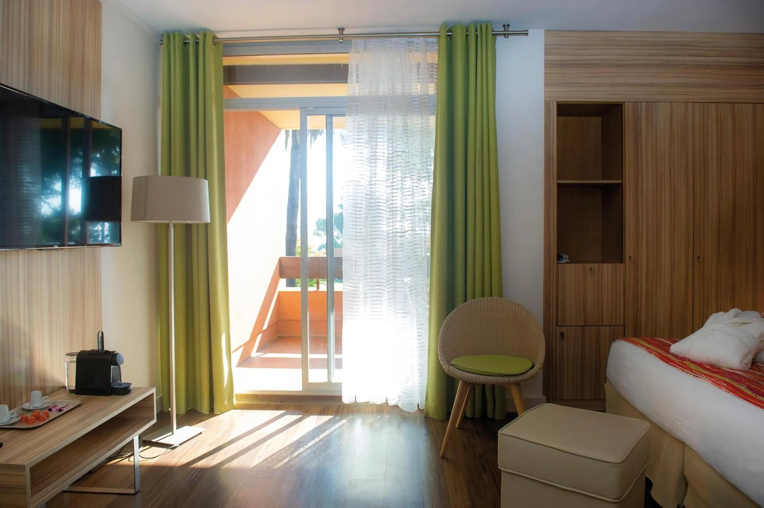 Photo of the whole room, Bed in Hôtel Vacances Bleues Delcloy