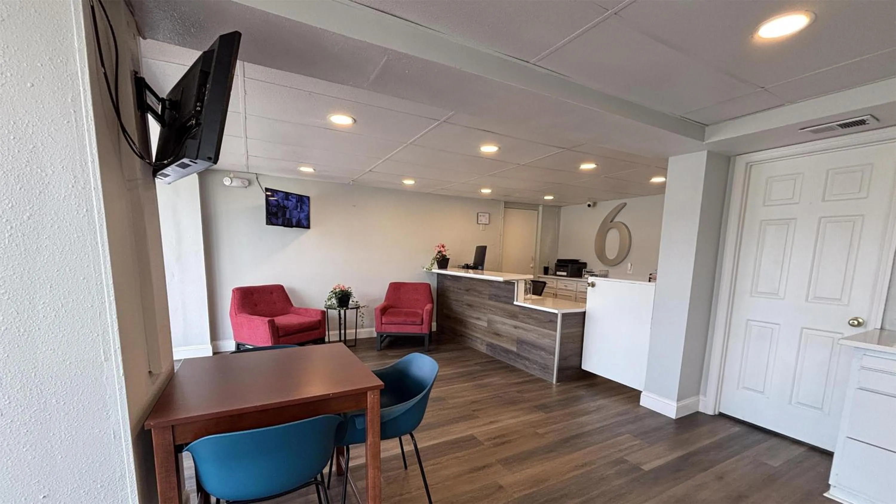 Lobby or reception in Motel 6 Conway, SC