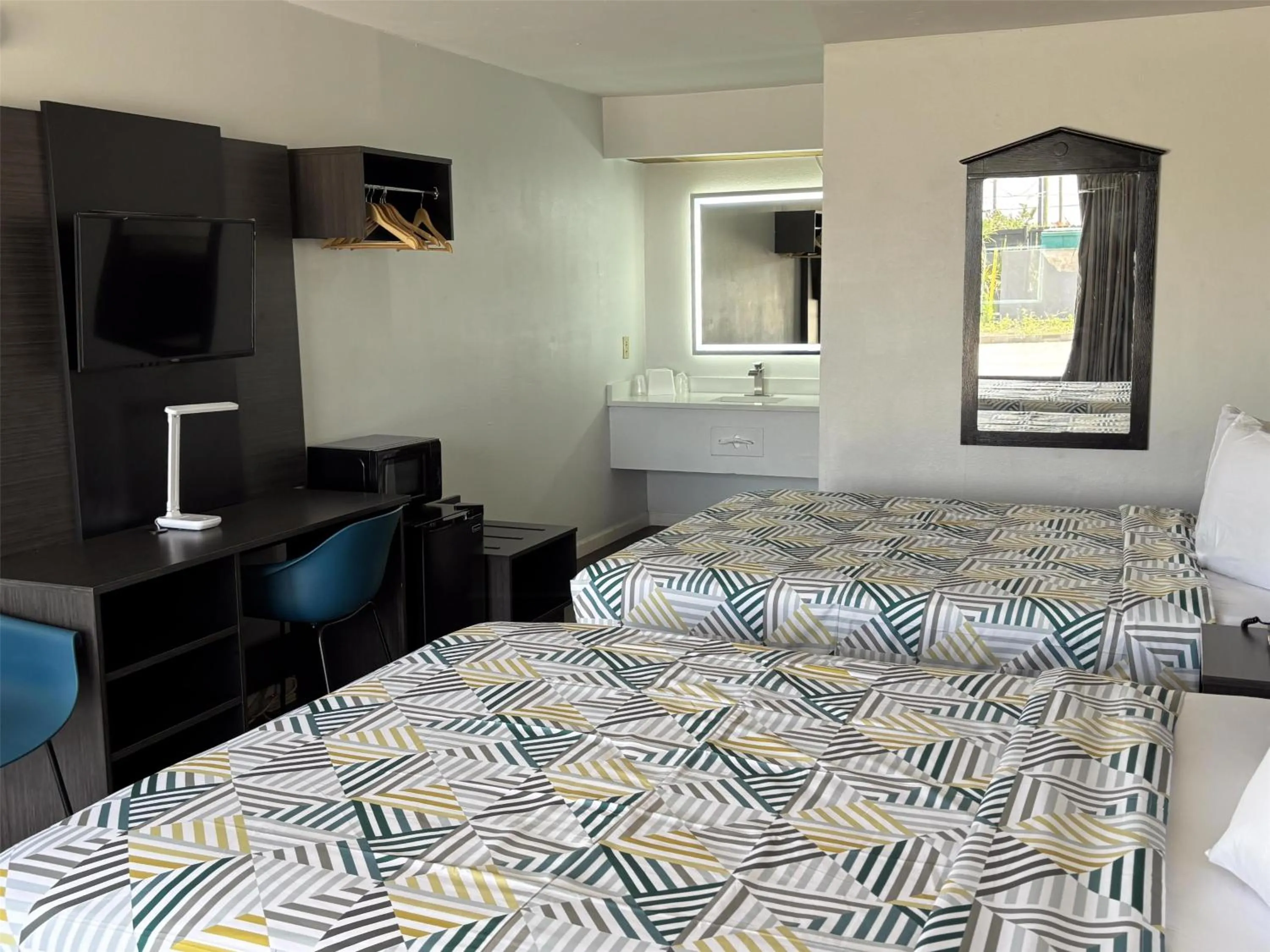 Bedroom, Bed in Motel 6 Conway, SC