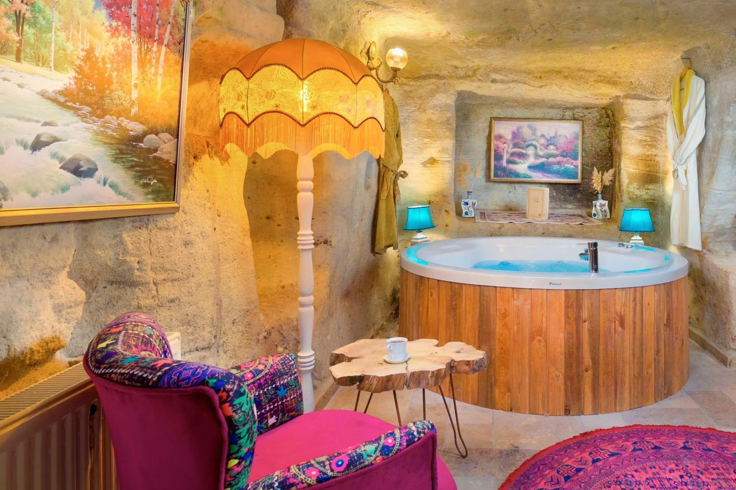 Hot Tub in Cappadocia Splendid Cave Hotel