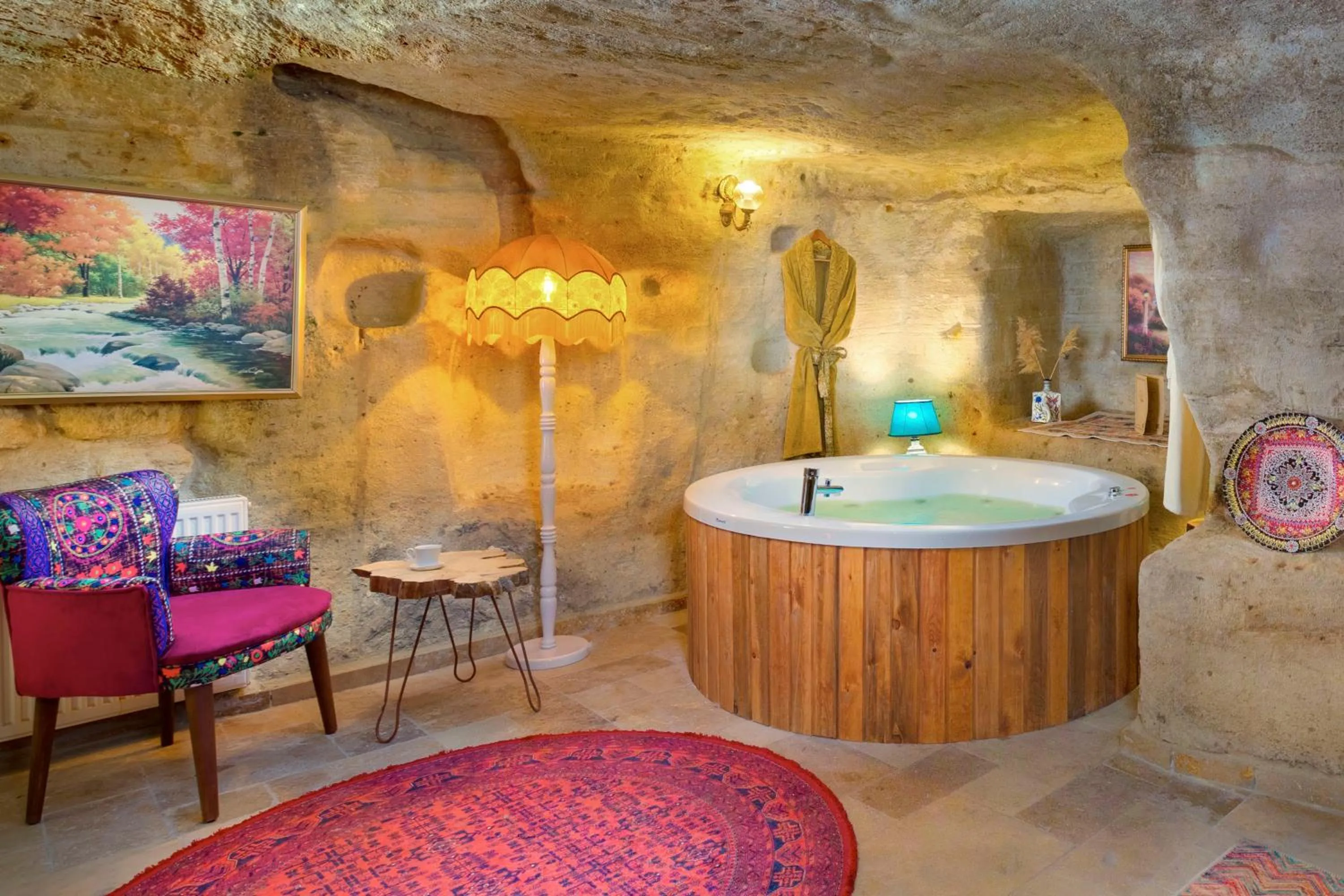 Hot Tub in Cappadocia Splendid Cave Hotel