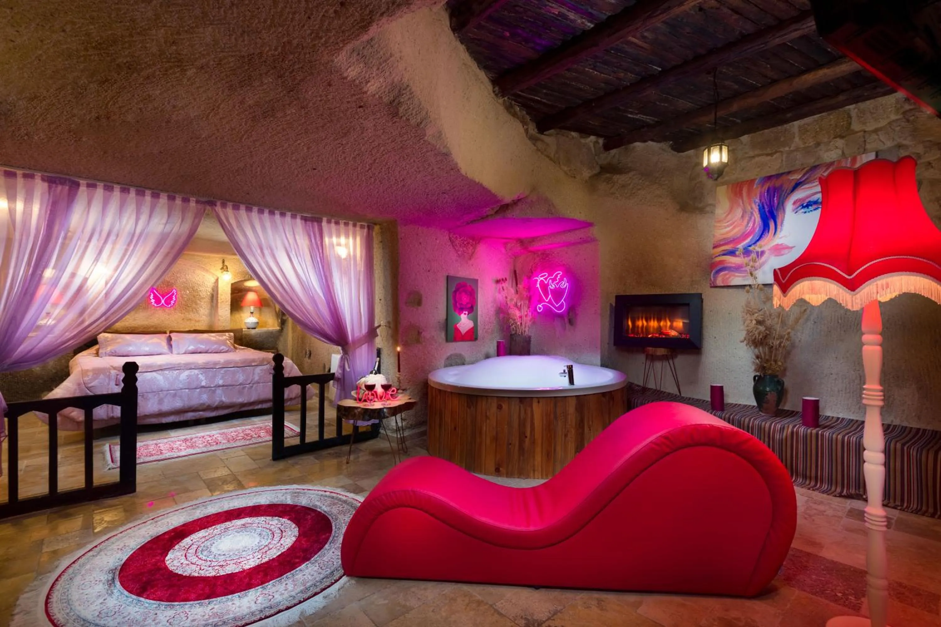 Bed in Cappadocia Splendid Cave Hotel