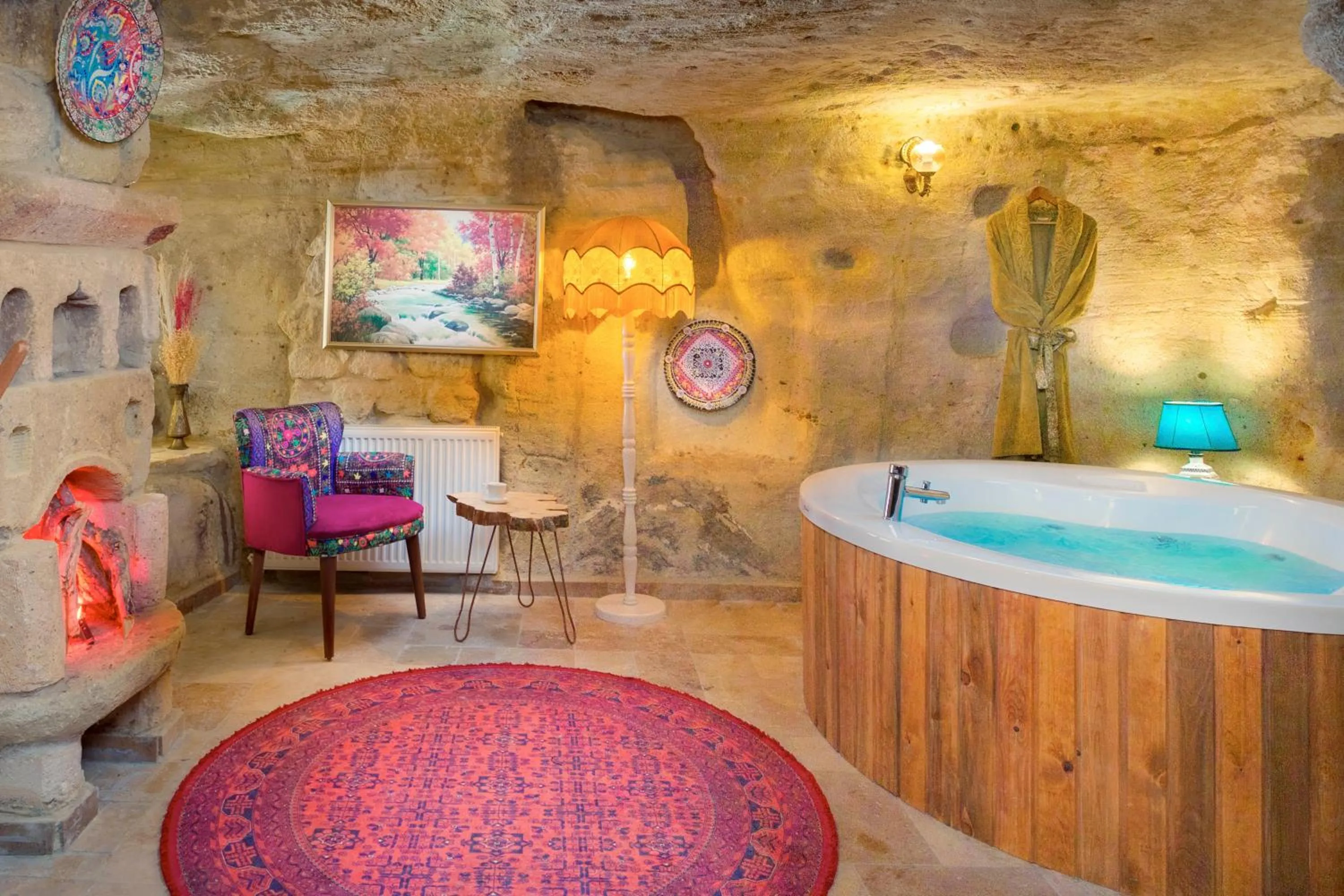 Hot Tub in Cappadocia Splendid Cave Hotel