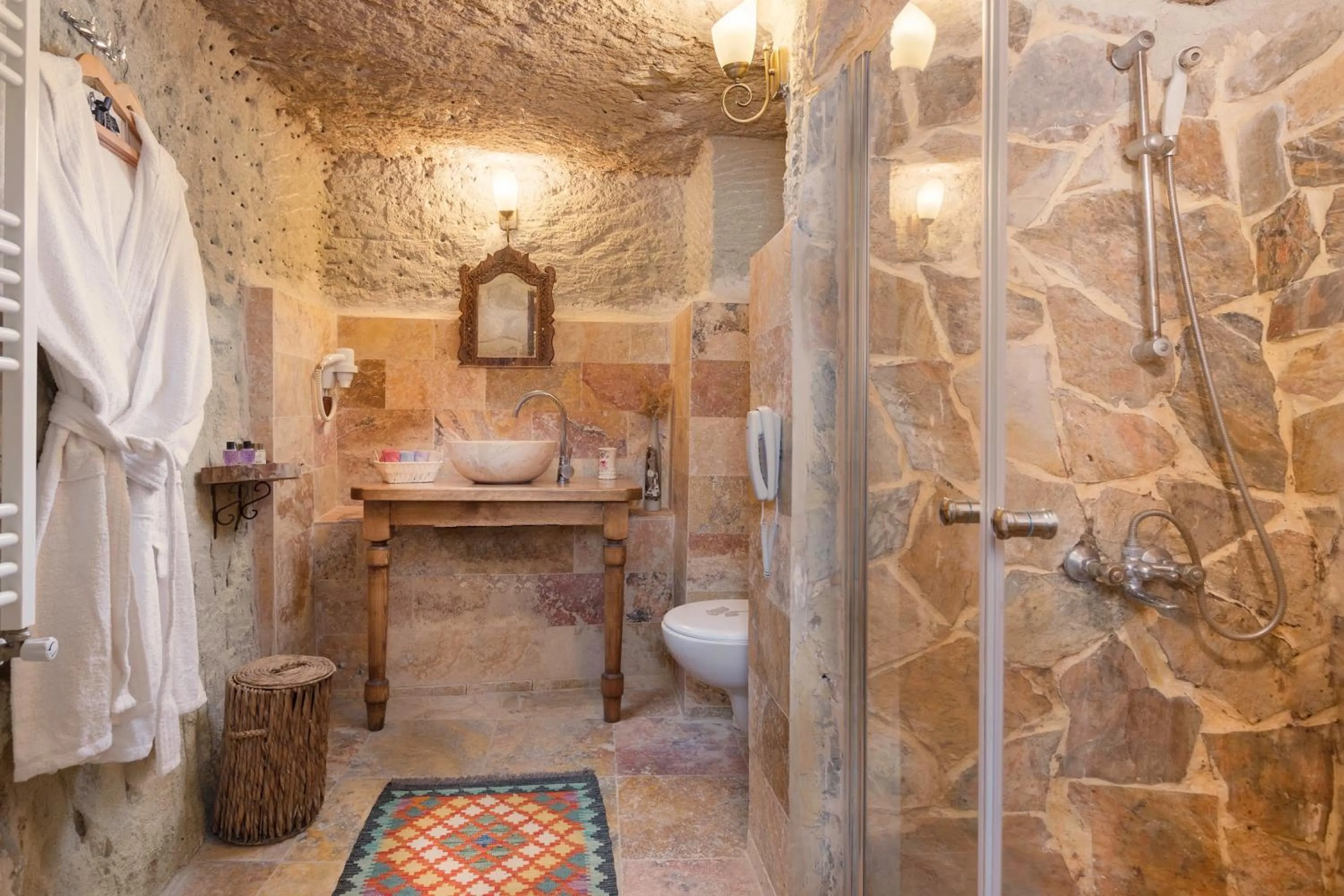 Shower in Cappadocia Splendid Cave Hotel