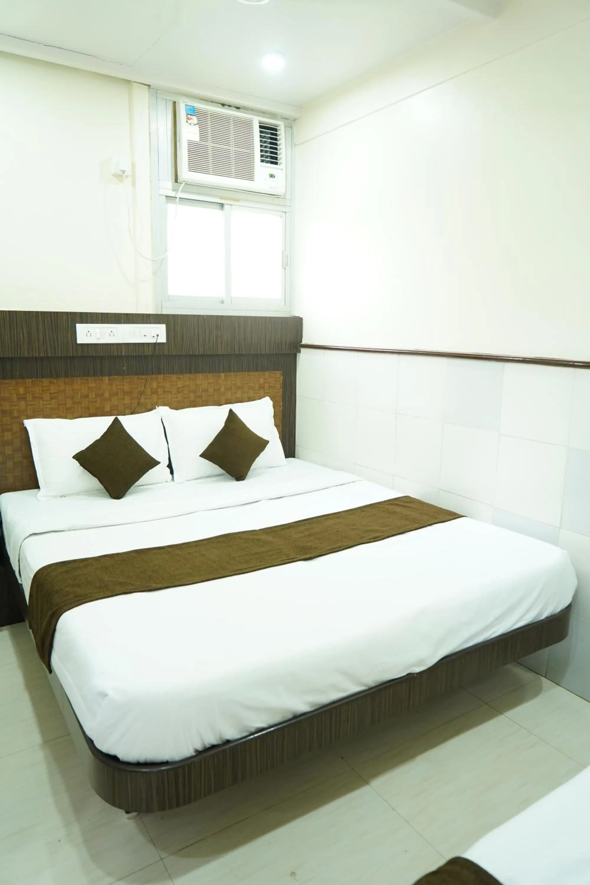 Bed in Sharda Residency