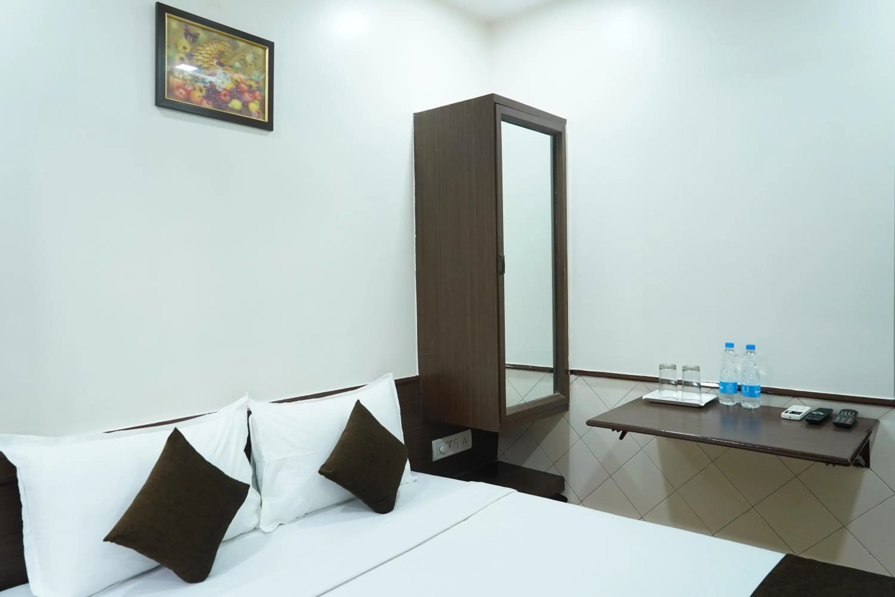 Bed in Sharda Residency