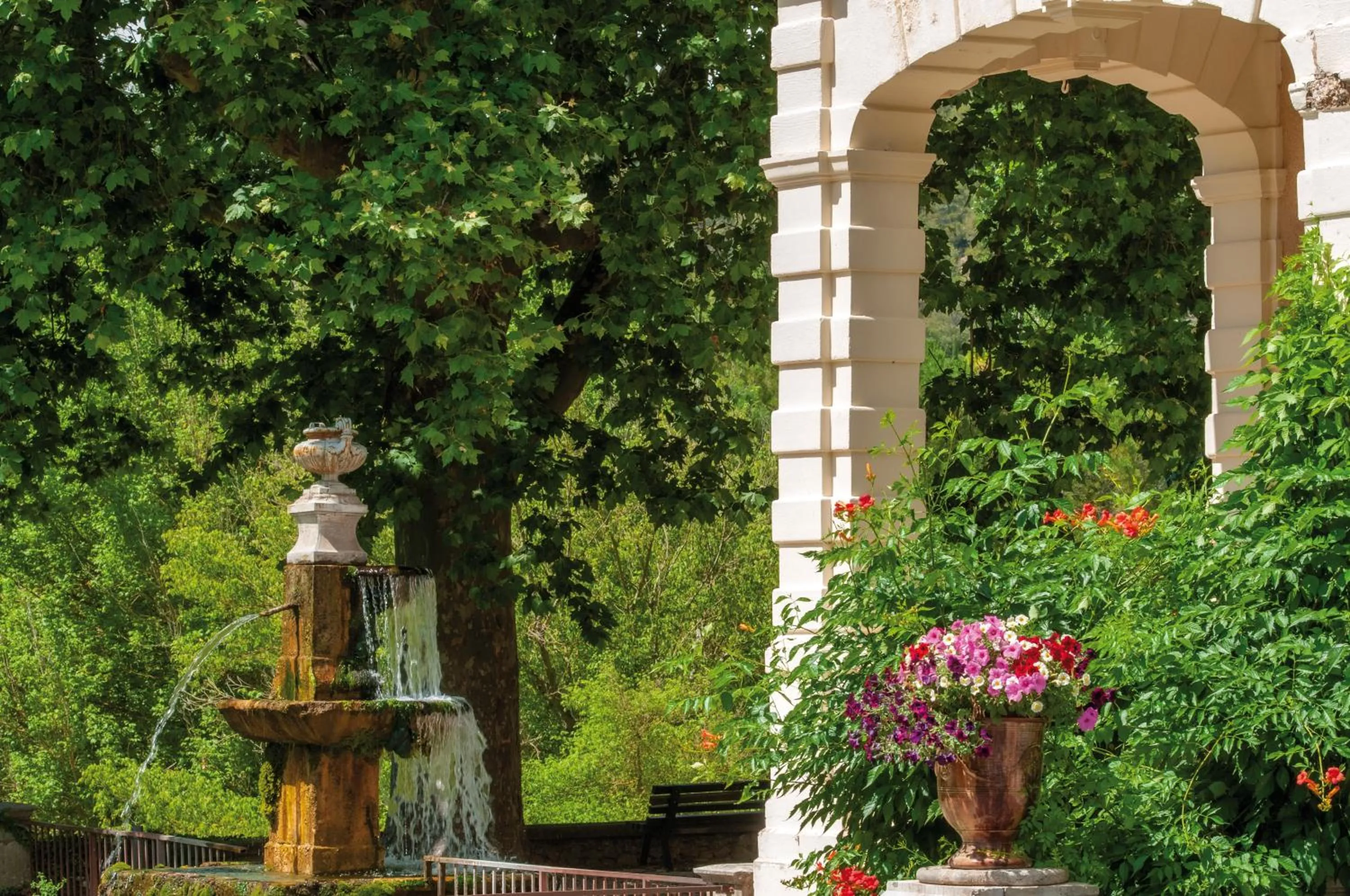 Garden view in Club Vacances Bleues Domaine de Château Laval