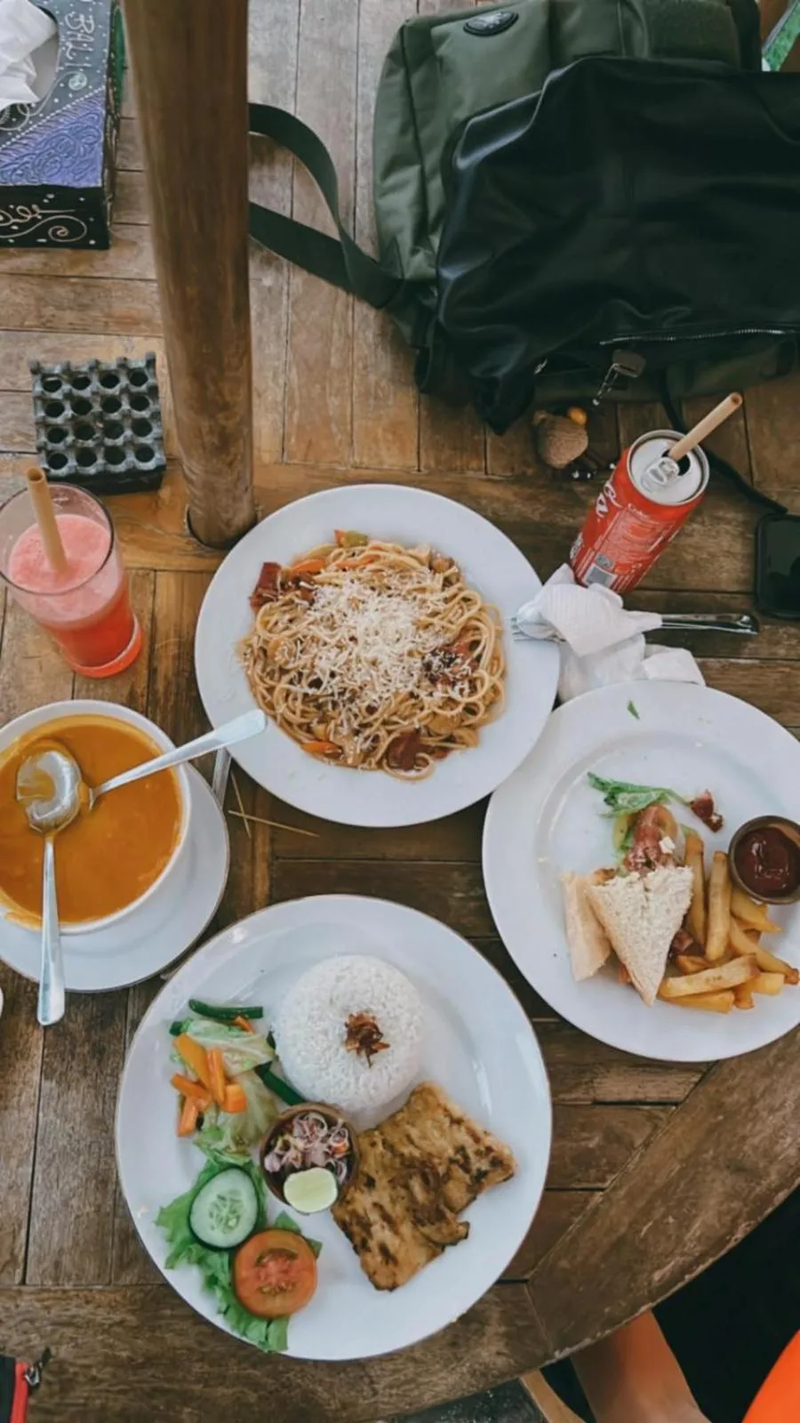 Restaurant/places to eat in Sakti OceanView Nusa Penida