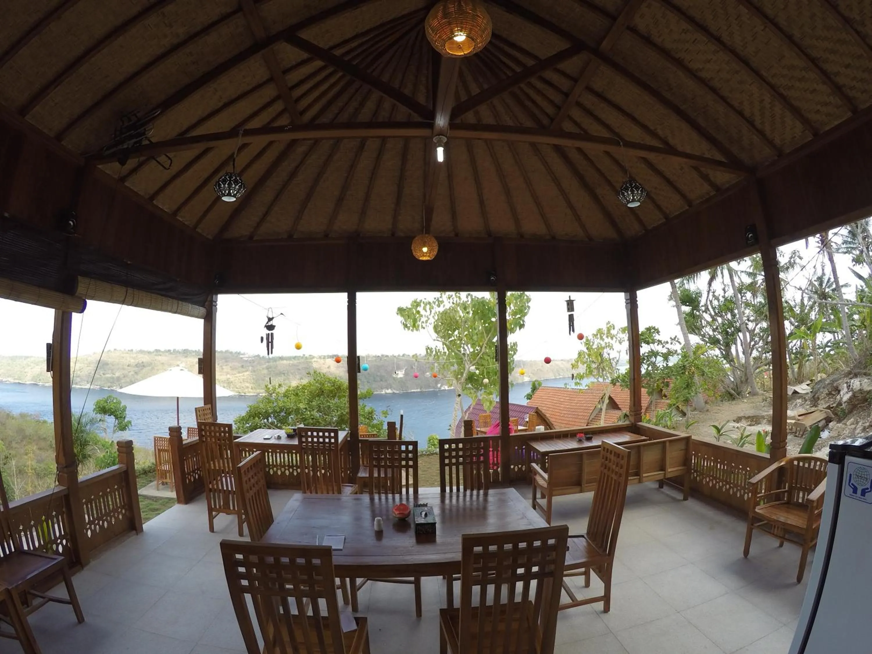 Restaurant/places to eat in Sakti OceanView Nusa Penida