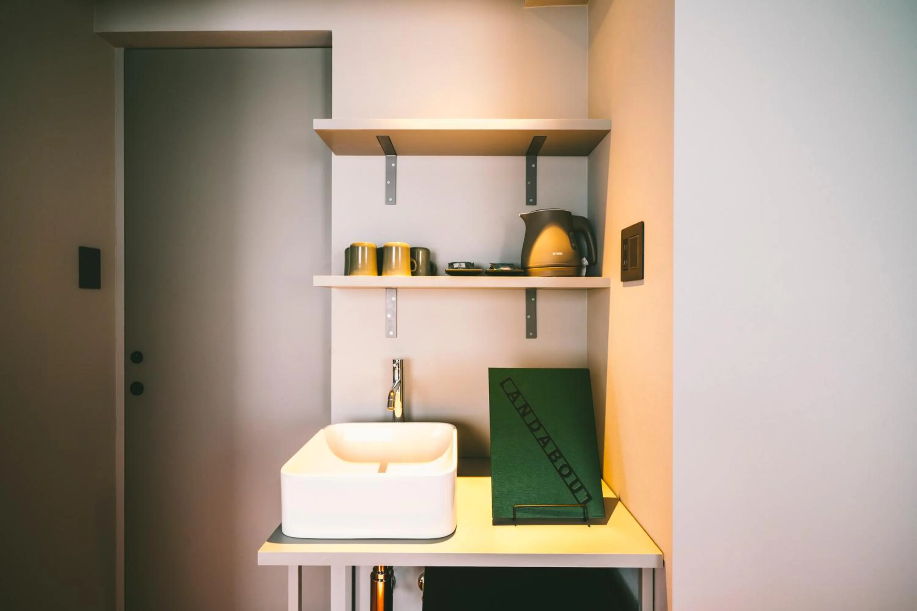 Photo of the whole room in LANDABOUT TOKYO