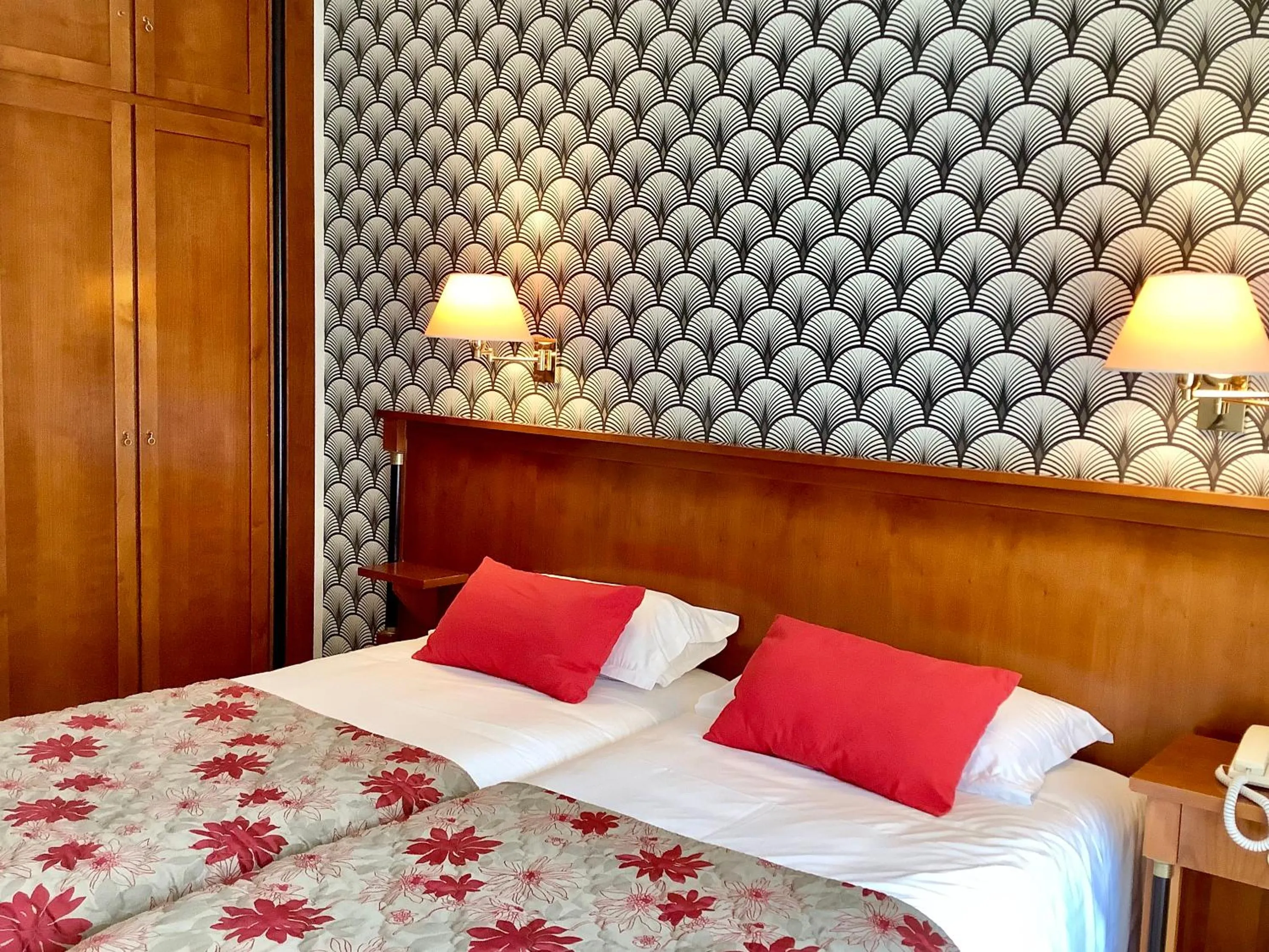 Bed in Logis Hotel Diana