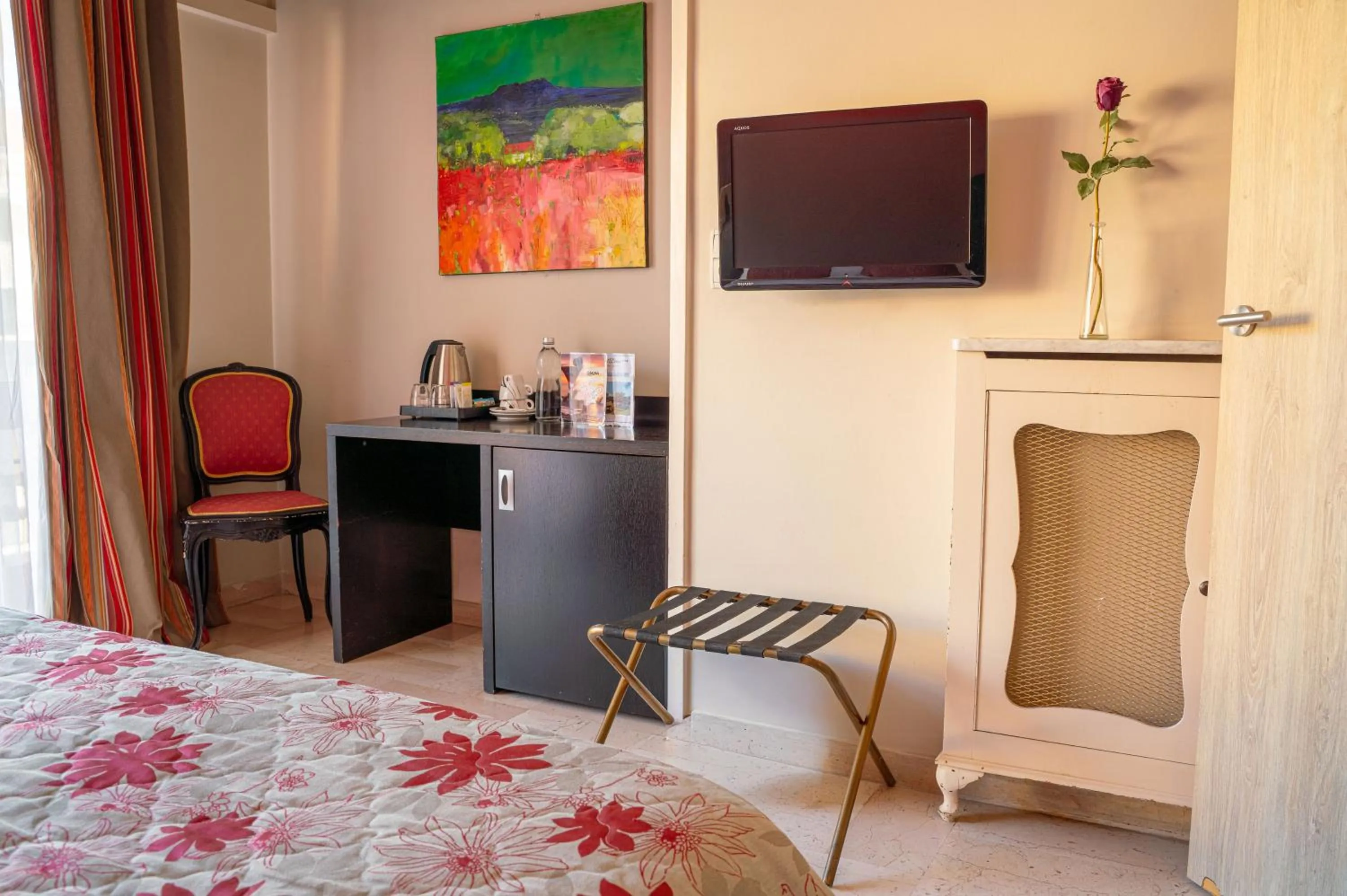 Bed in Logis Hotel Diana