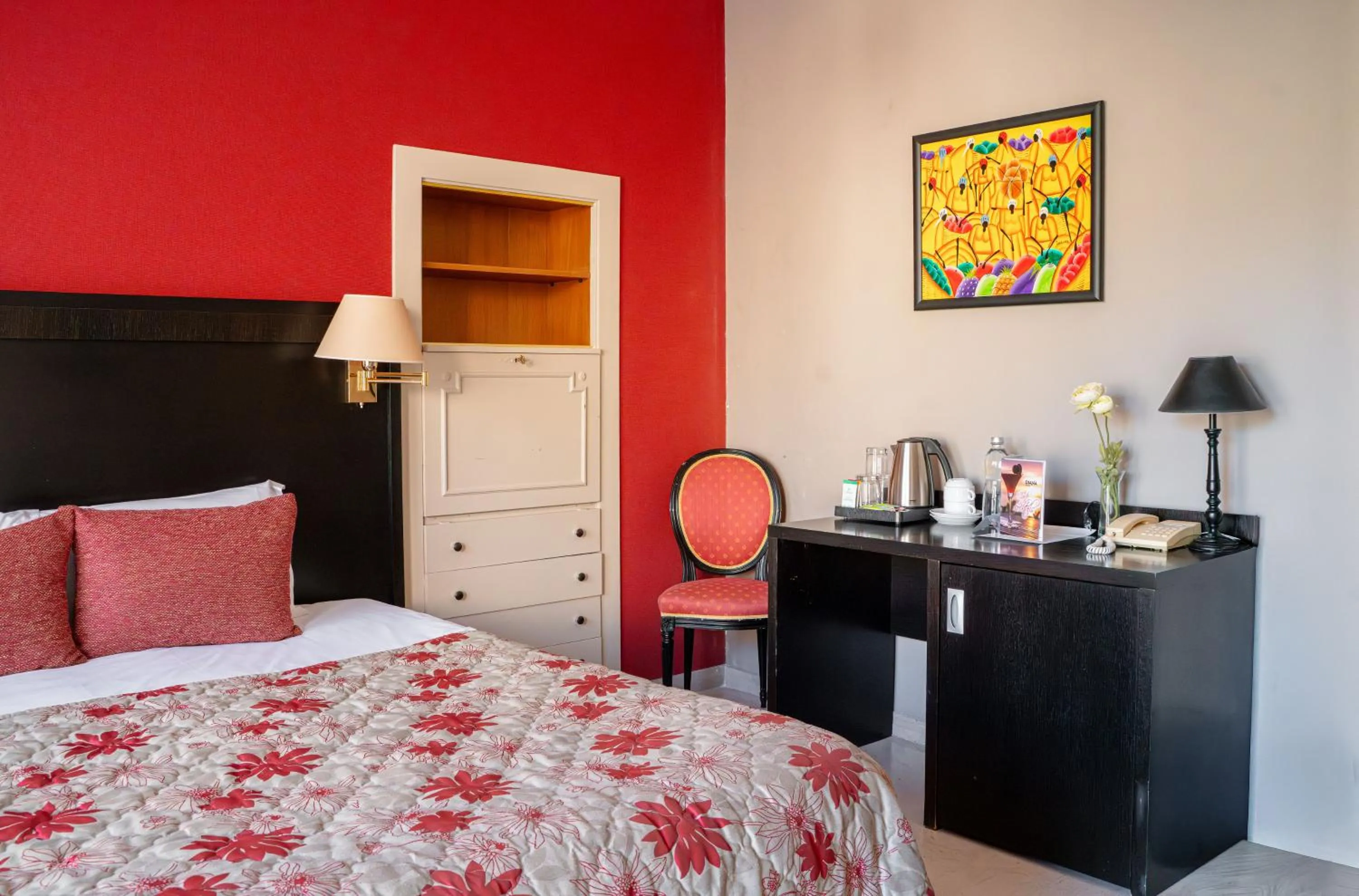 Bed in Logis Hotel Diana