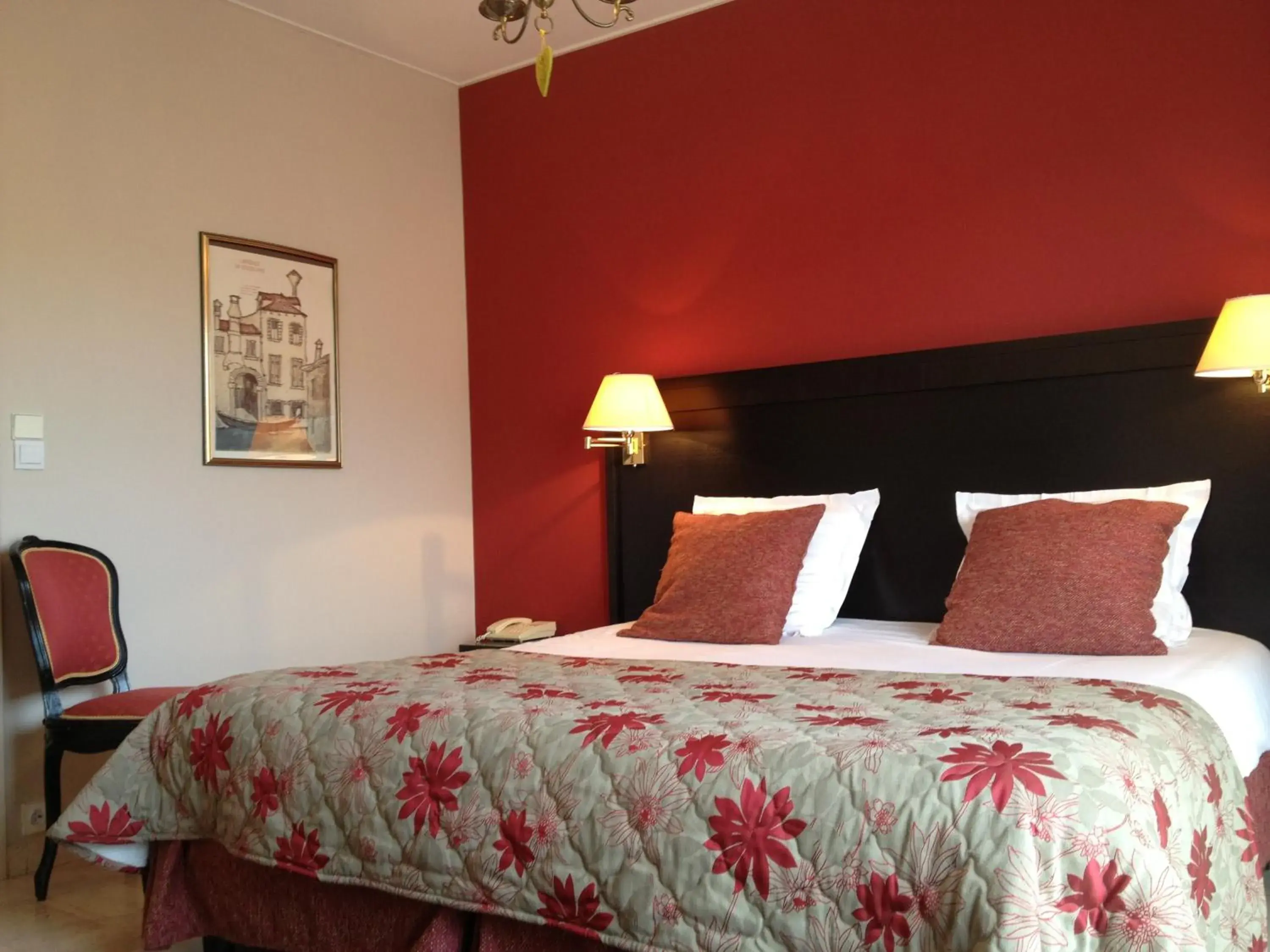 Double Room with Mountain View in Hotel Diana Double Room with Mountain View in Hotel Diana