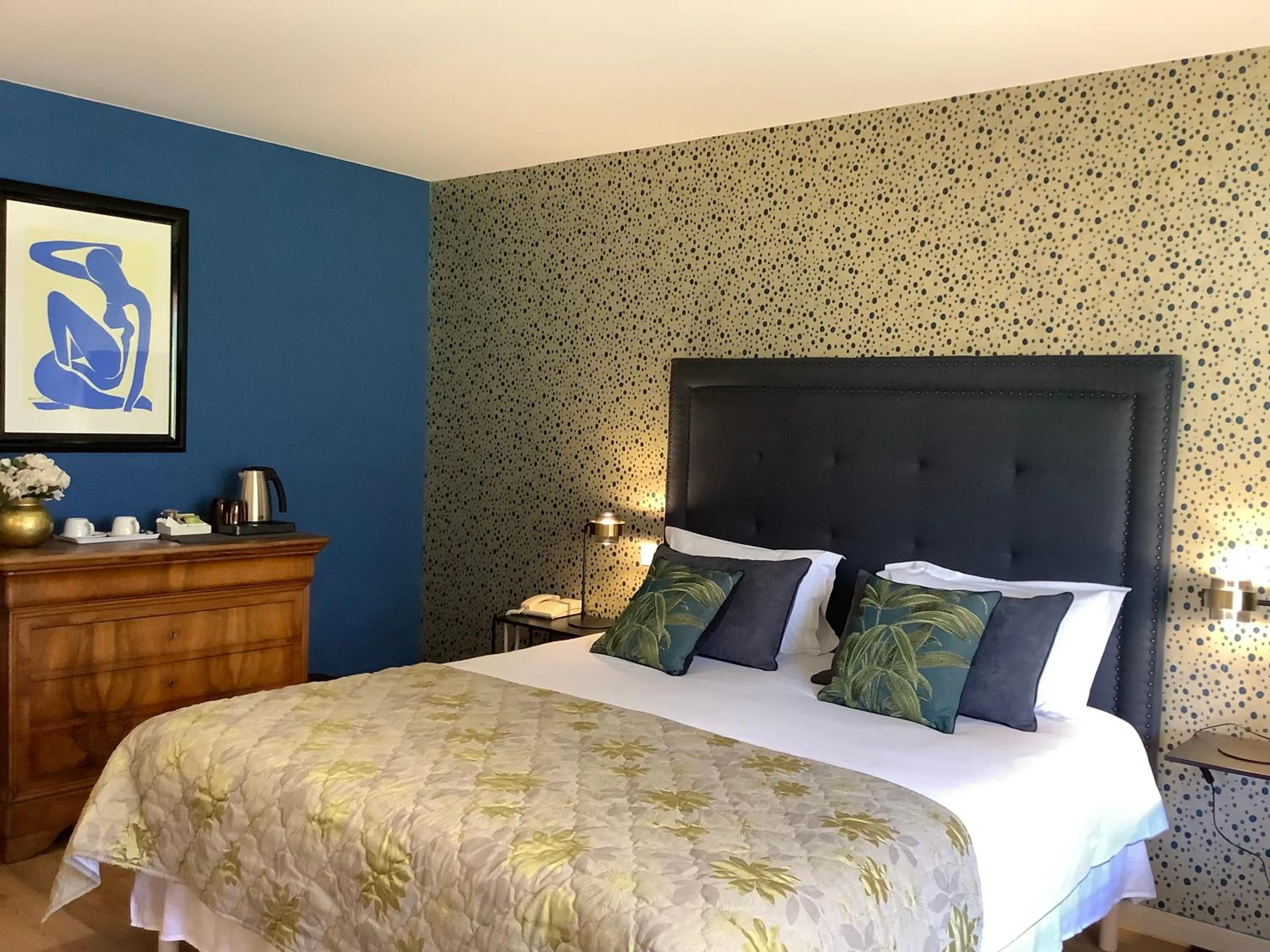 Bed in Logis Hotel Diana