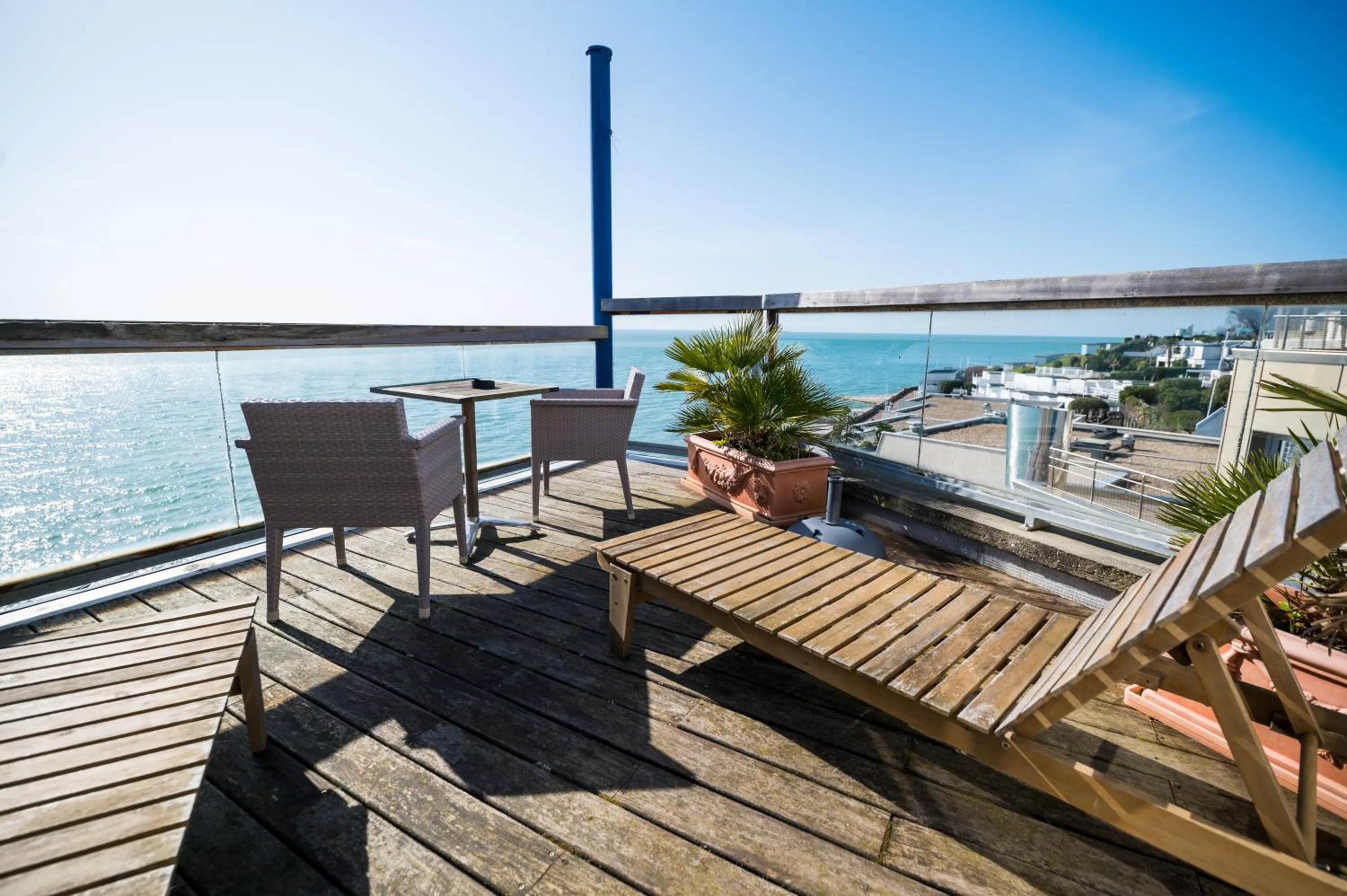 Balcony/Terrace in LOGIS HOTEL - La Petite Rade