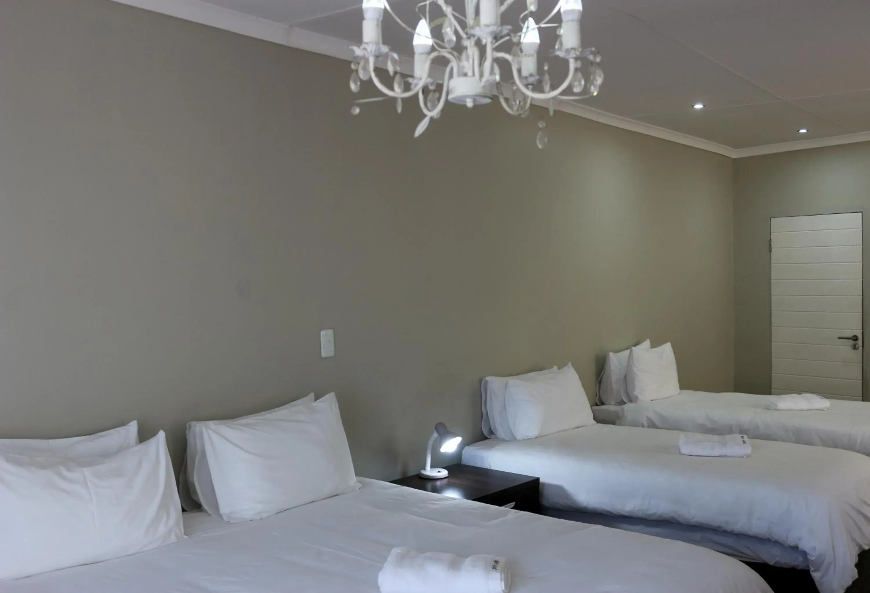 Deluxe Family Room in Luxury Heights Guesthouse- Pool under renovation Deluxe Family Room in Luxury Heights Guesthouse- Pool under renovation