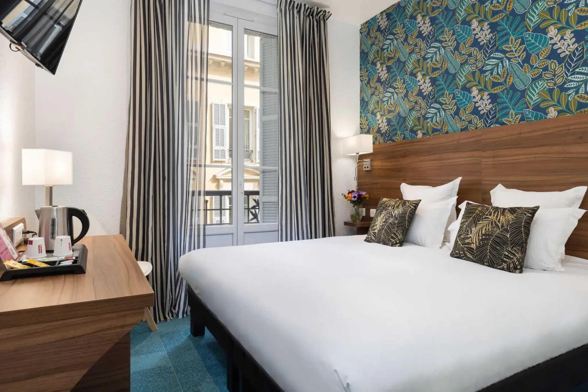 Superior Double Room in Hotel Khla Nice Superior Double Room in Hotel Khla Nice