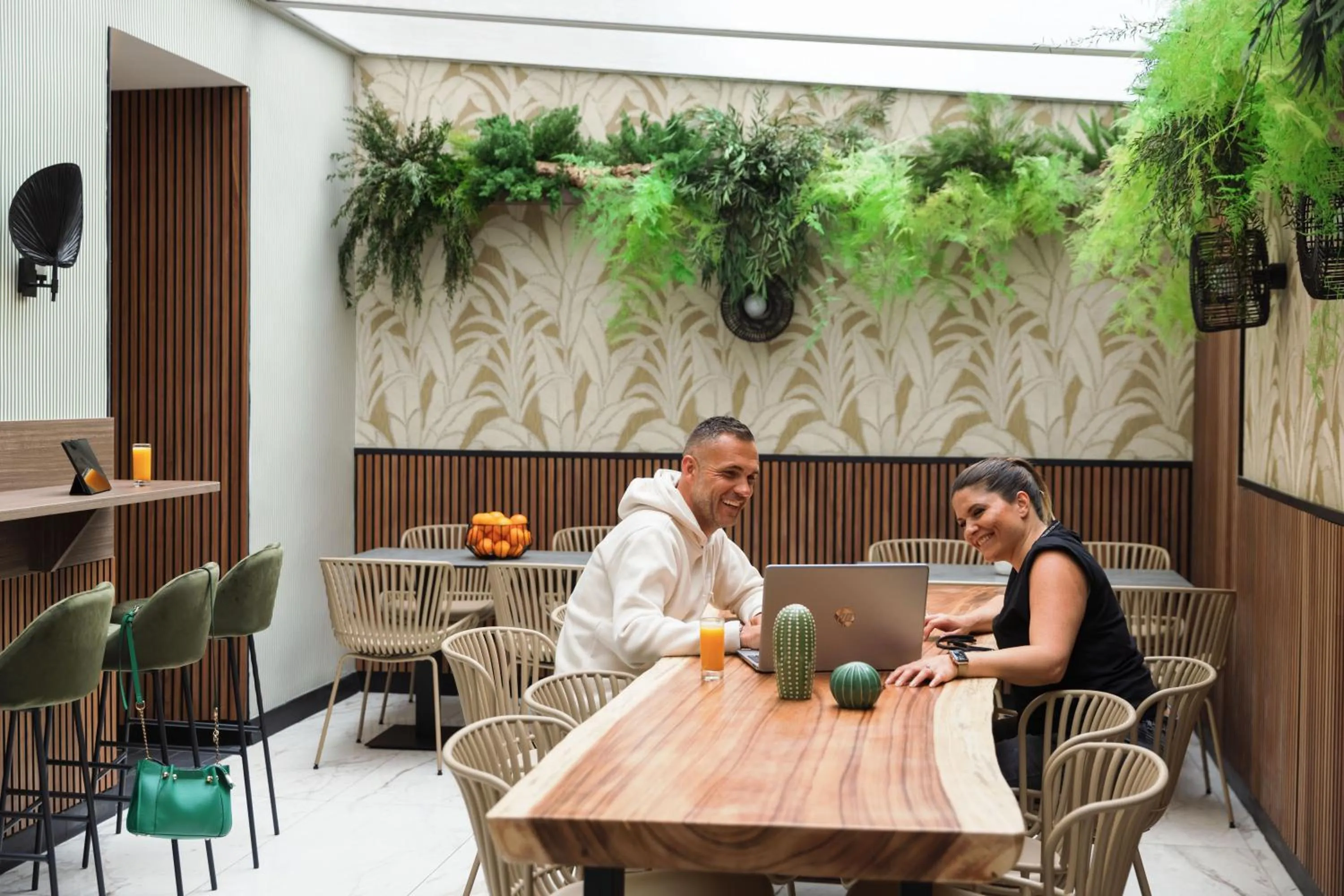 People in Hotel Khla Nice