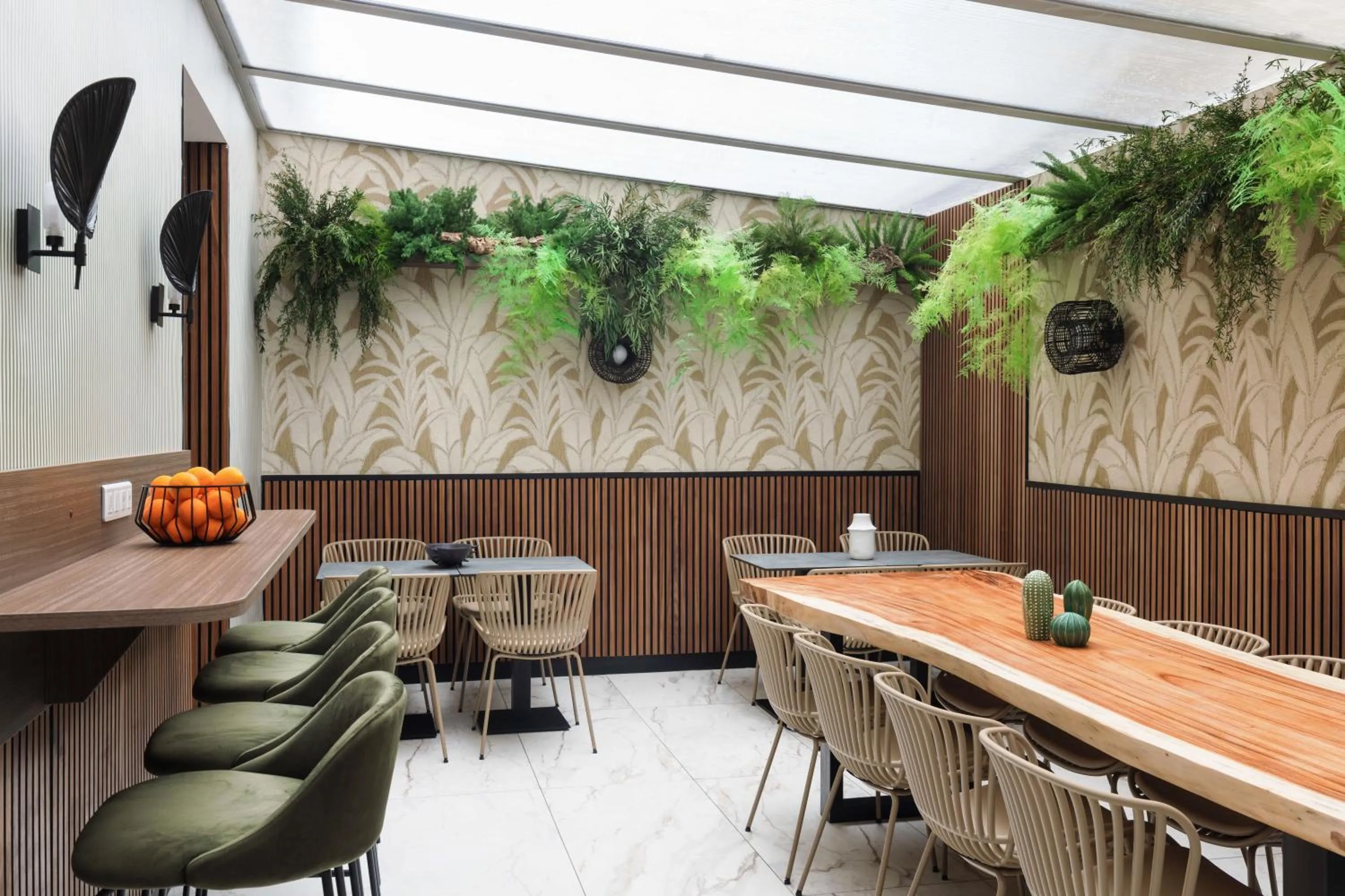 Seating area in Hotel Khla Nice