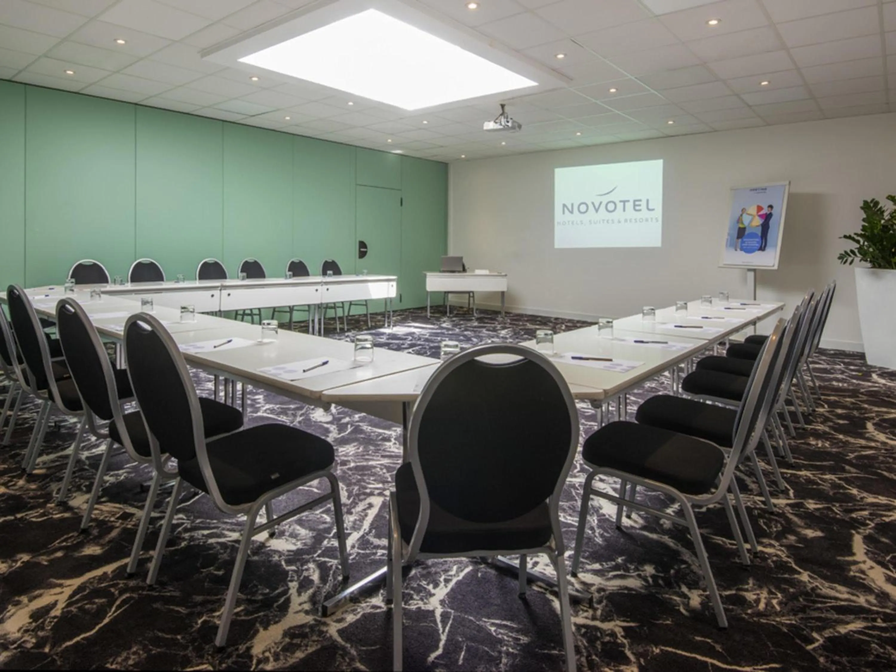 Meeting/conference room in Novotel Marseille Centre Prado Vélodrome