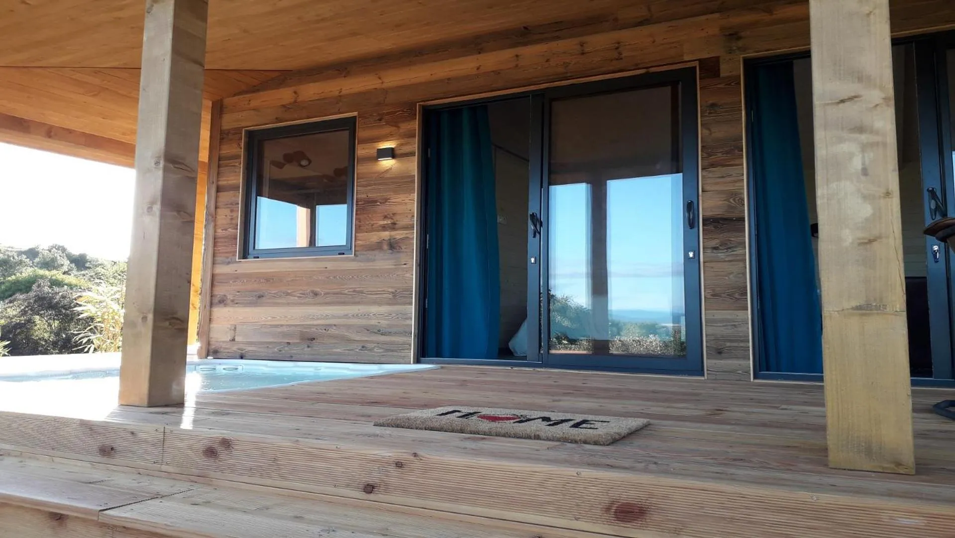 Patio in Cabanes Trésors de Campagne,spas privatifs