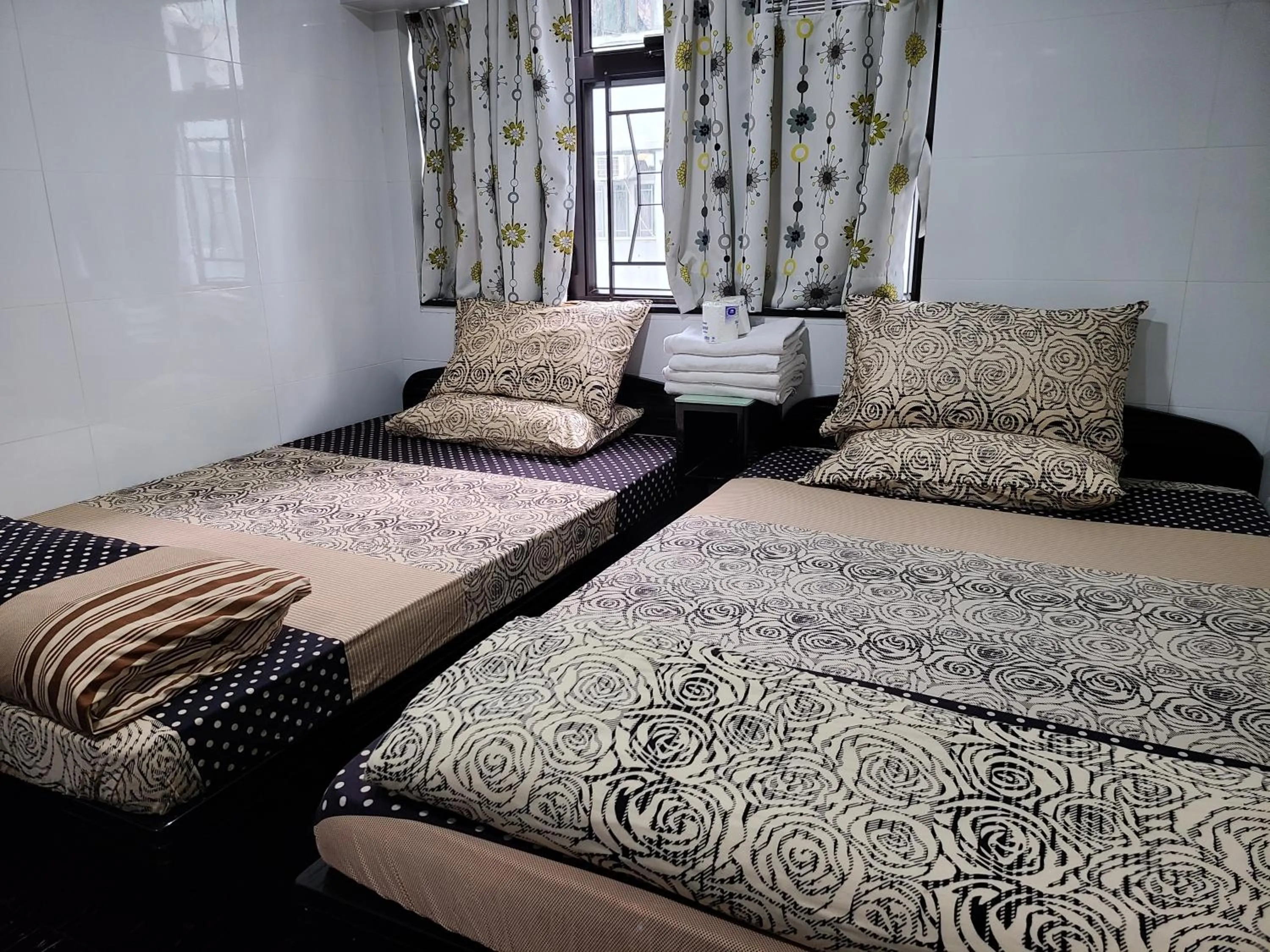 Bedroom, Bed in New Day Night Hostel RECEPTION 24 HOUR BLOCK D CHUNGKING MANSION TSIM SHA TSUI KOWLOONN