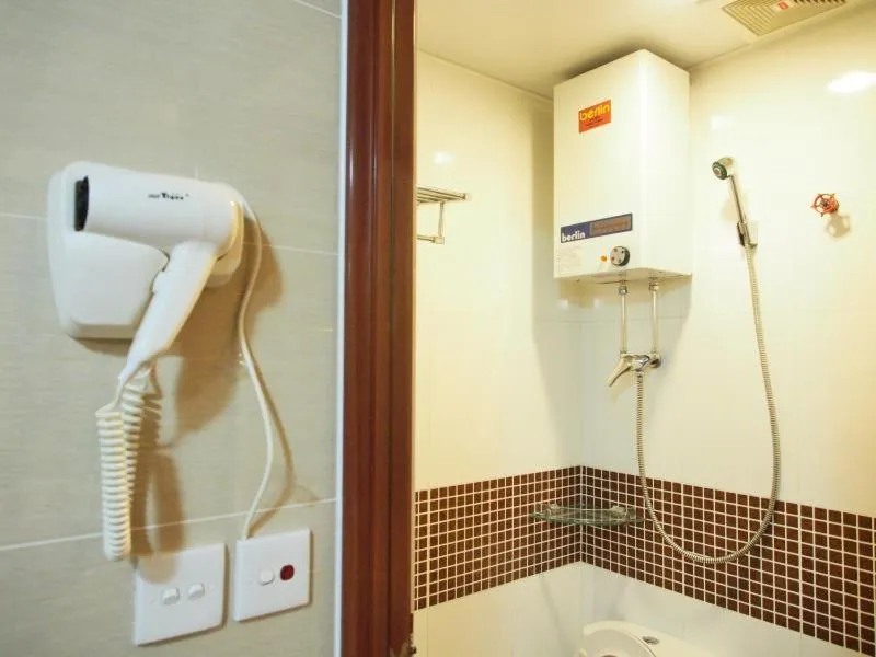 Bathroom in New Day Night Hostel RECEPTION 24 HOUR BLOCK D CHUNGKING MANSION TSIM SHA TSUI KOWLOONN