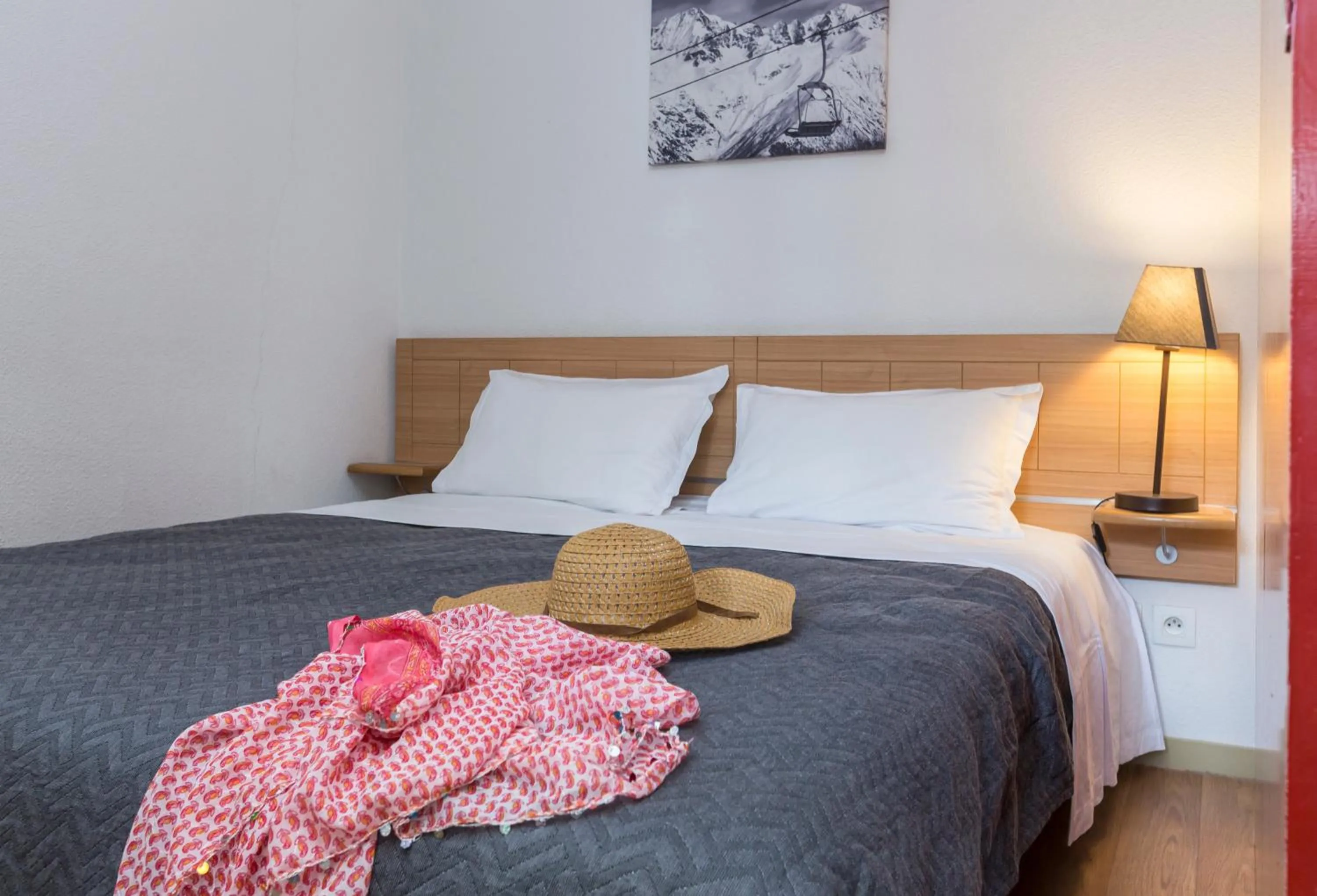 Bedroom, Bed in Résidence Odalys L'Ouillon