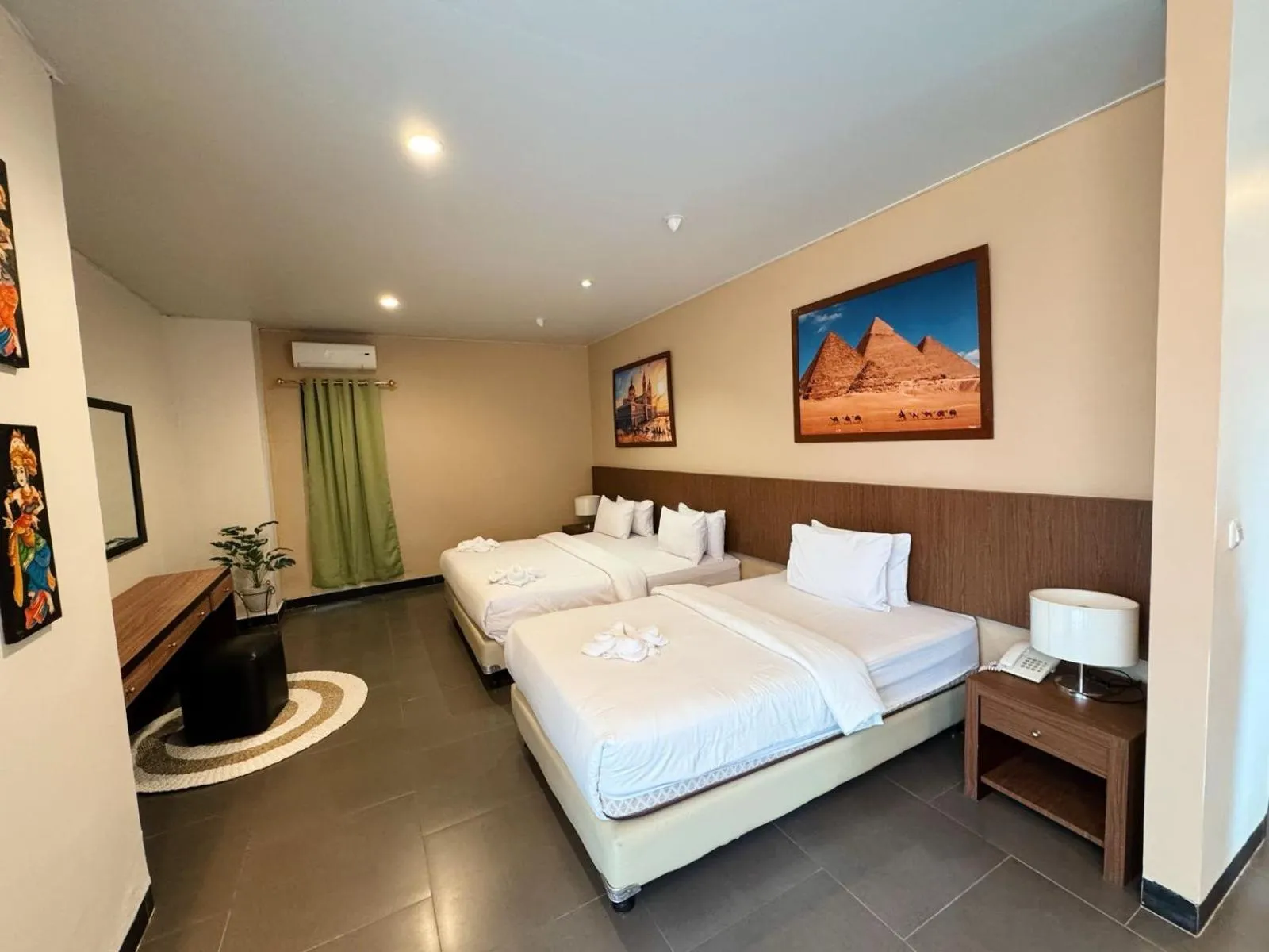 Bed in Hotel Ompu Herti