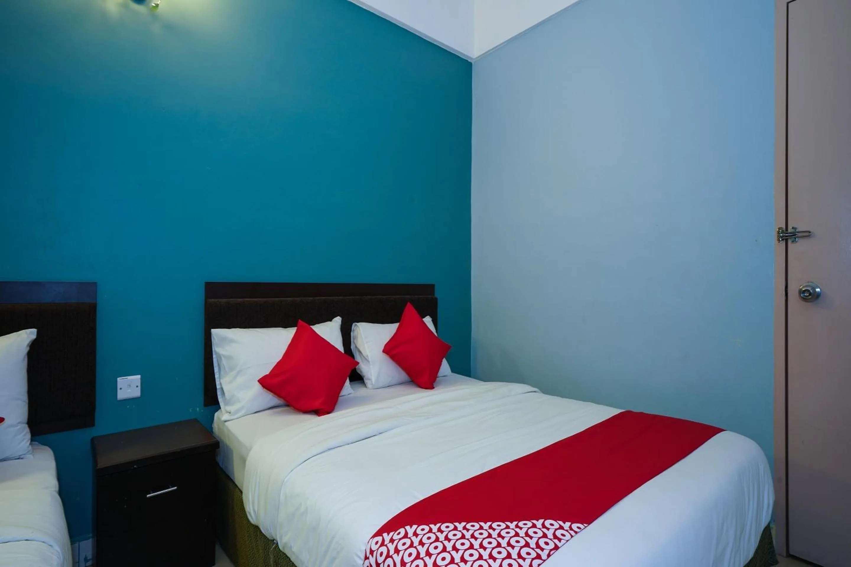 Bedroom, Bed in Hotel O Hotel Orchard Inn