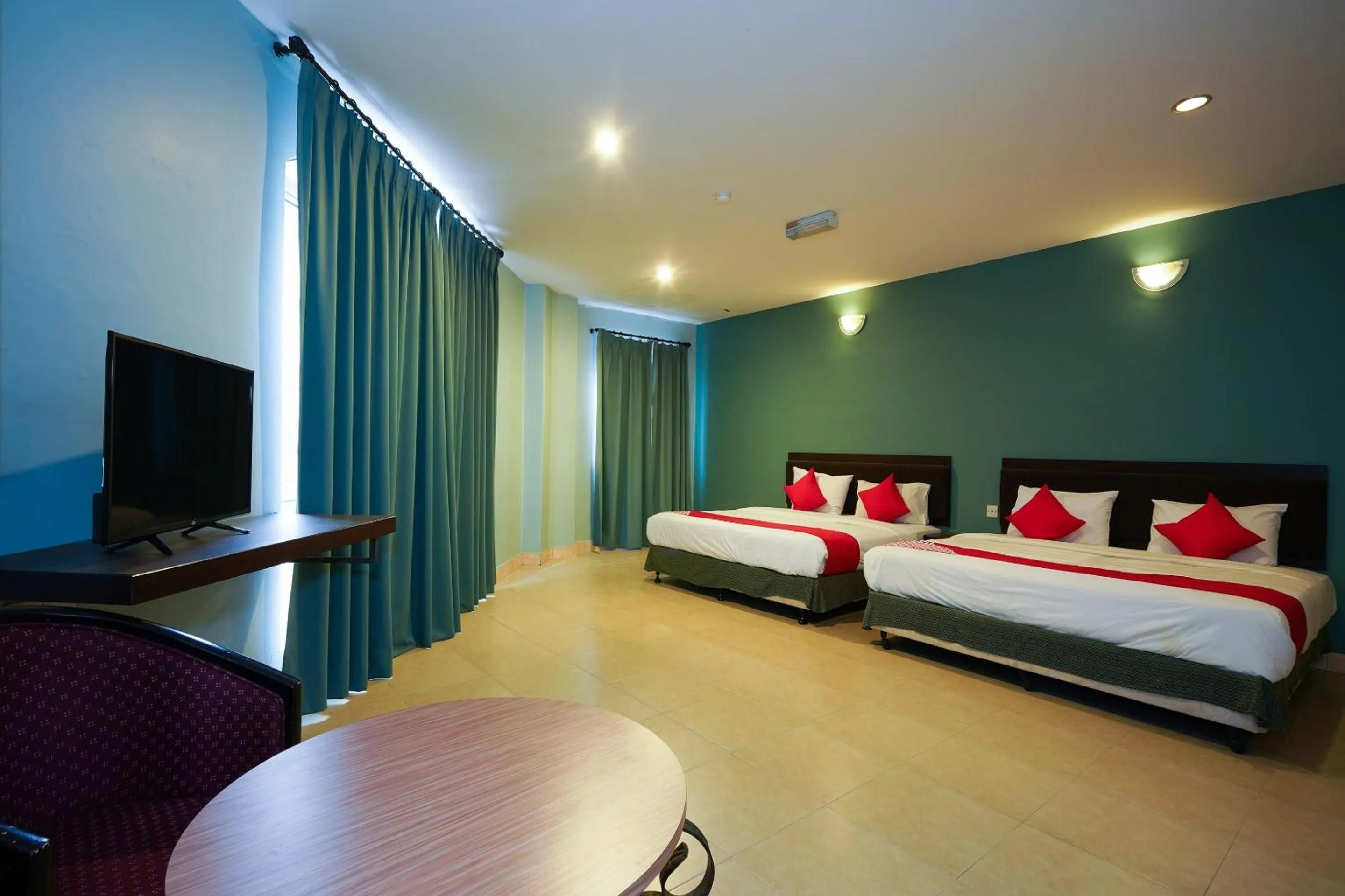 Bedroom, Bed in Hotel O Hotel Orchard Inn