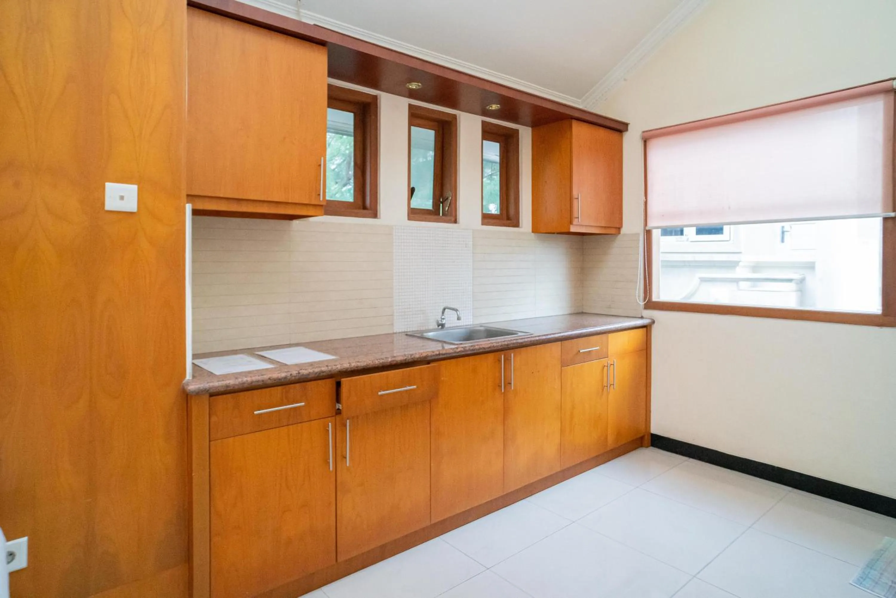Kitchen or kitchenette in RedDoorz near Rumah Sakit Baptis Kediri