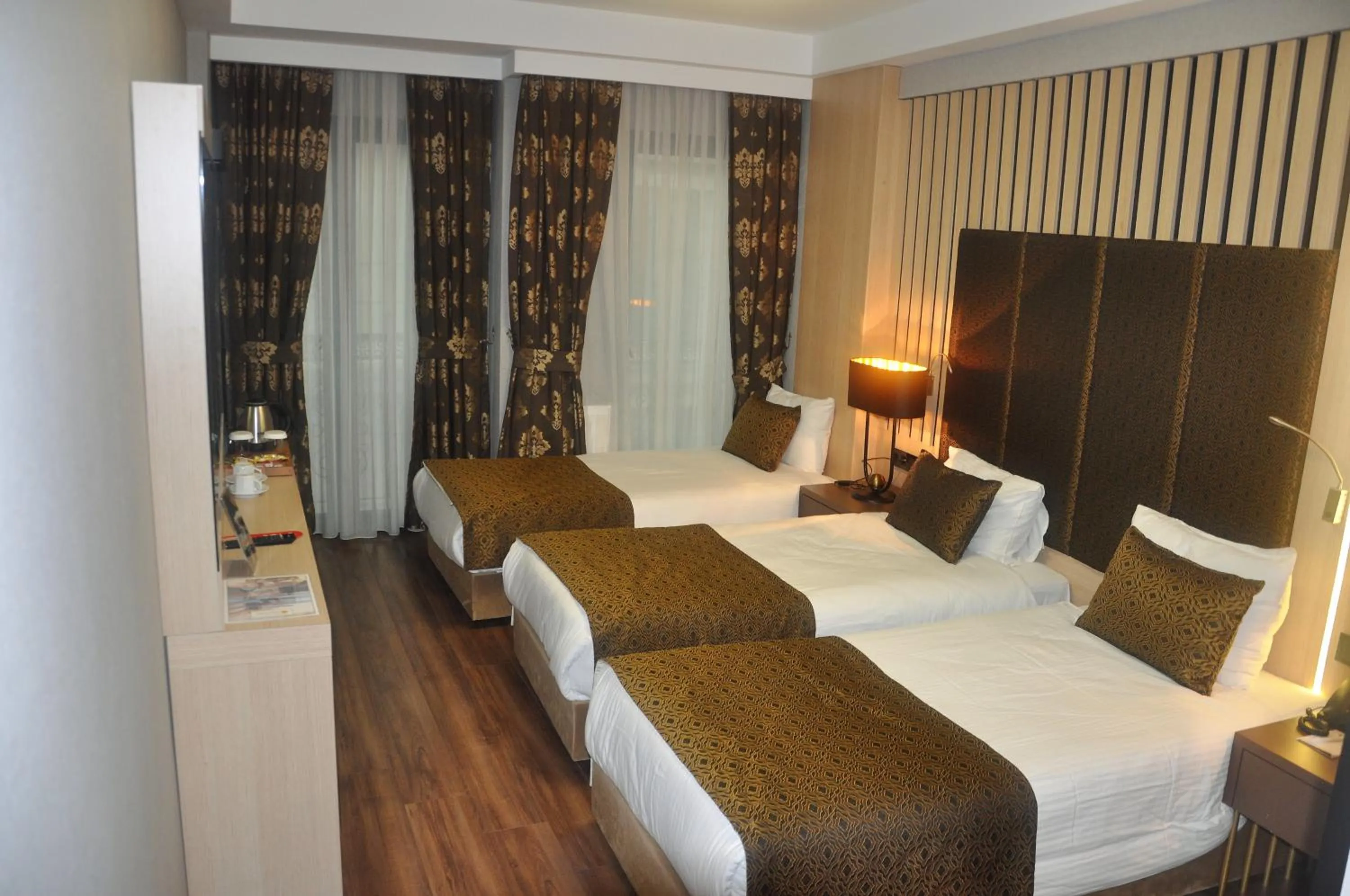 Photo of the whole room, Bed in Pell Palace Hotel & SPA