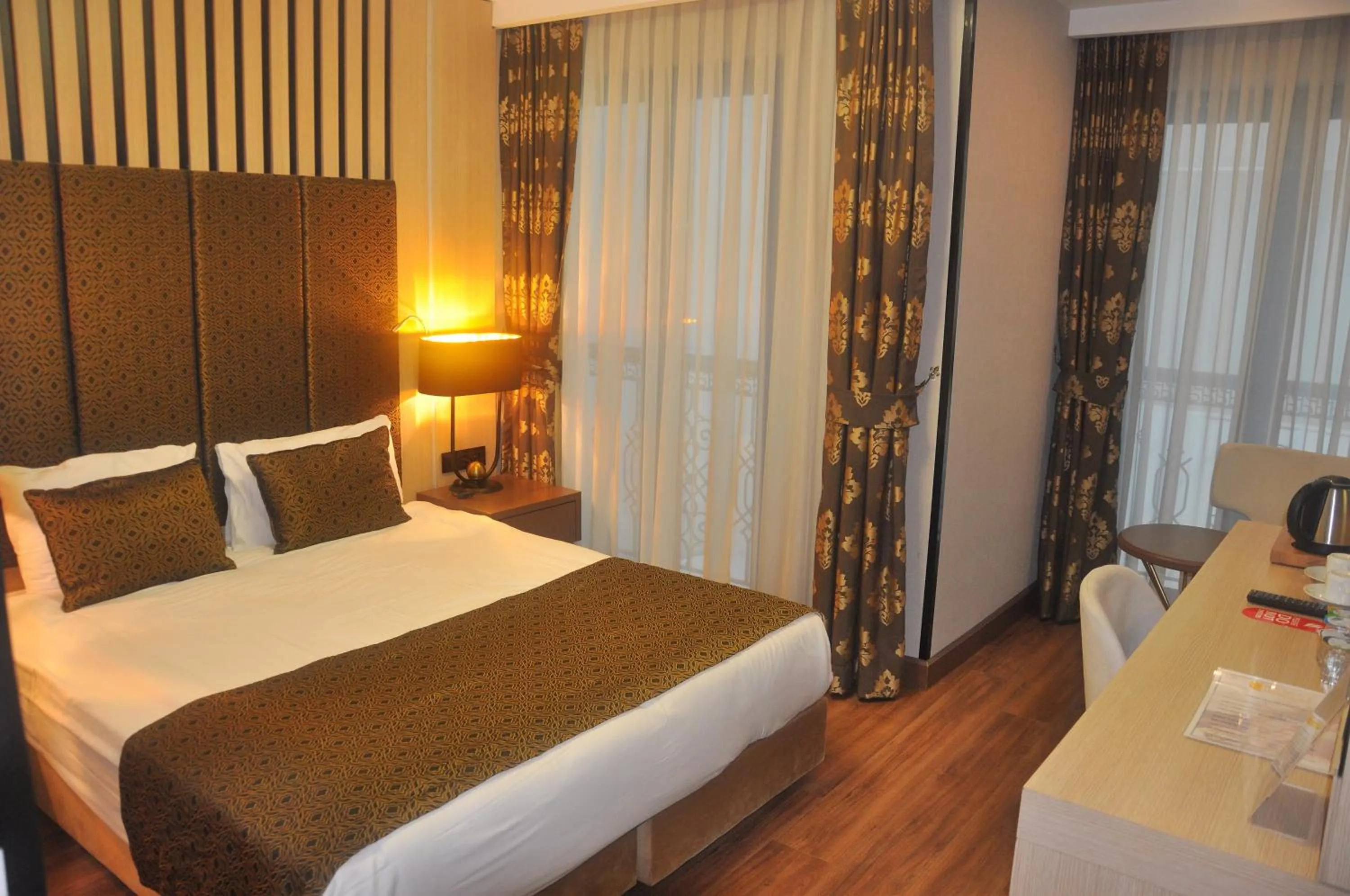 Photo of the whole room, Bed in Pell Palace Hotel & SPA