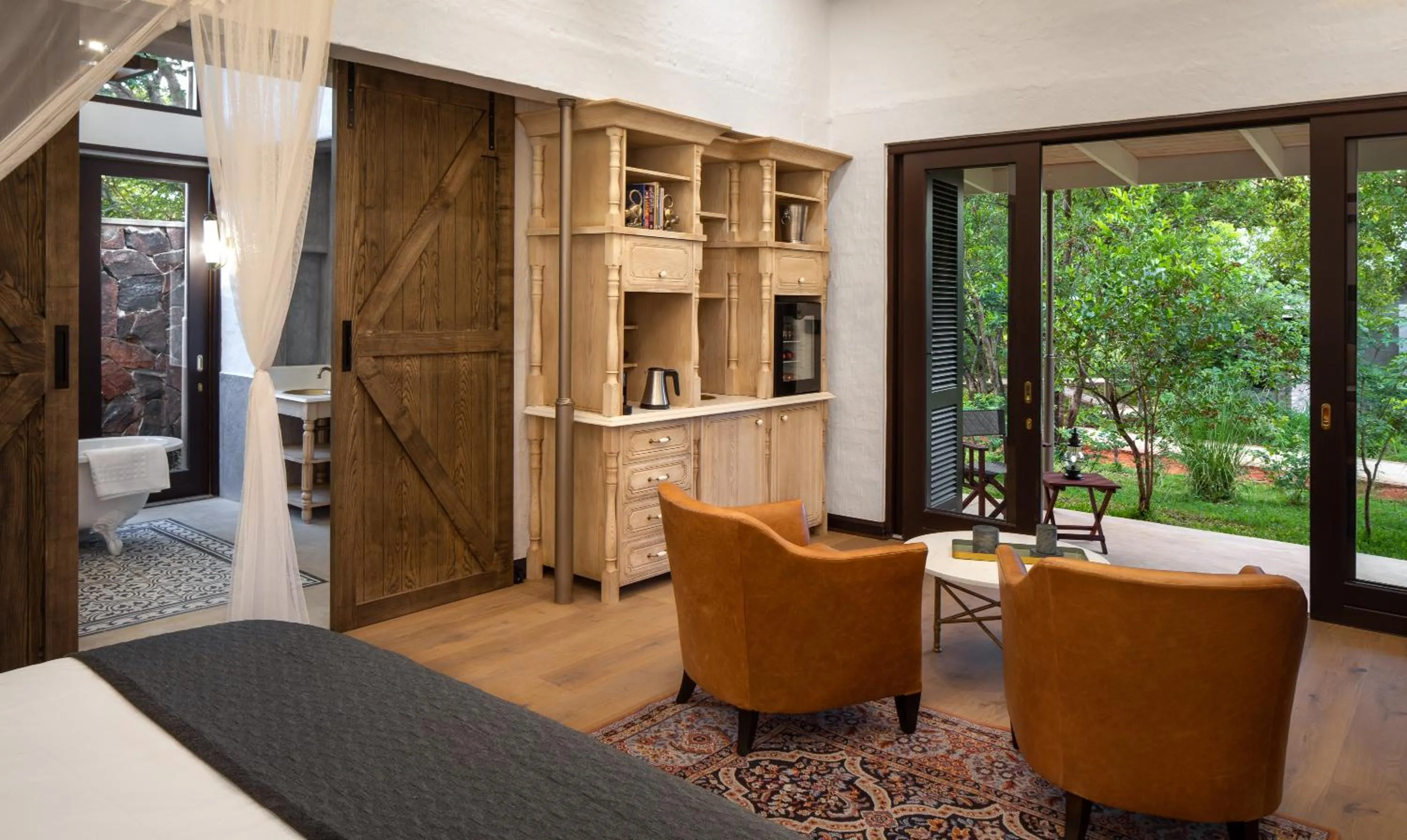 Living room in Mbano Manor Hotel Victoria Falls