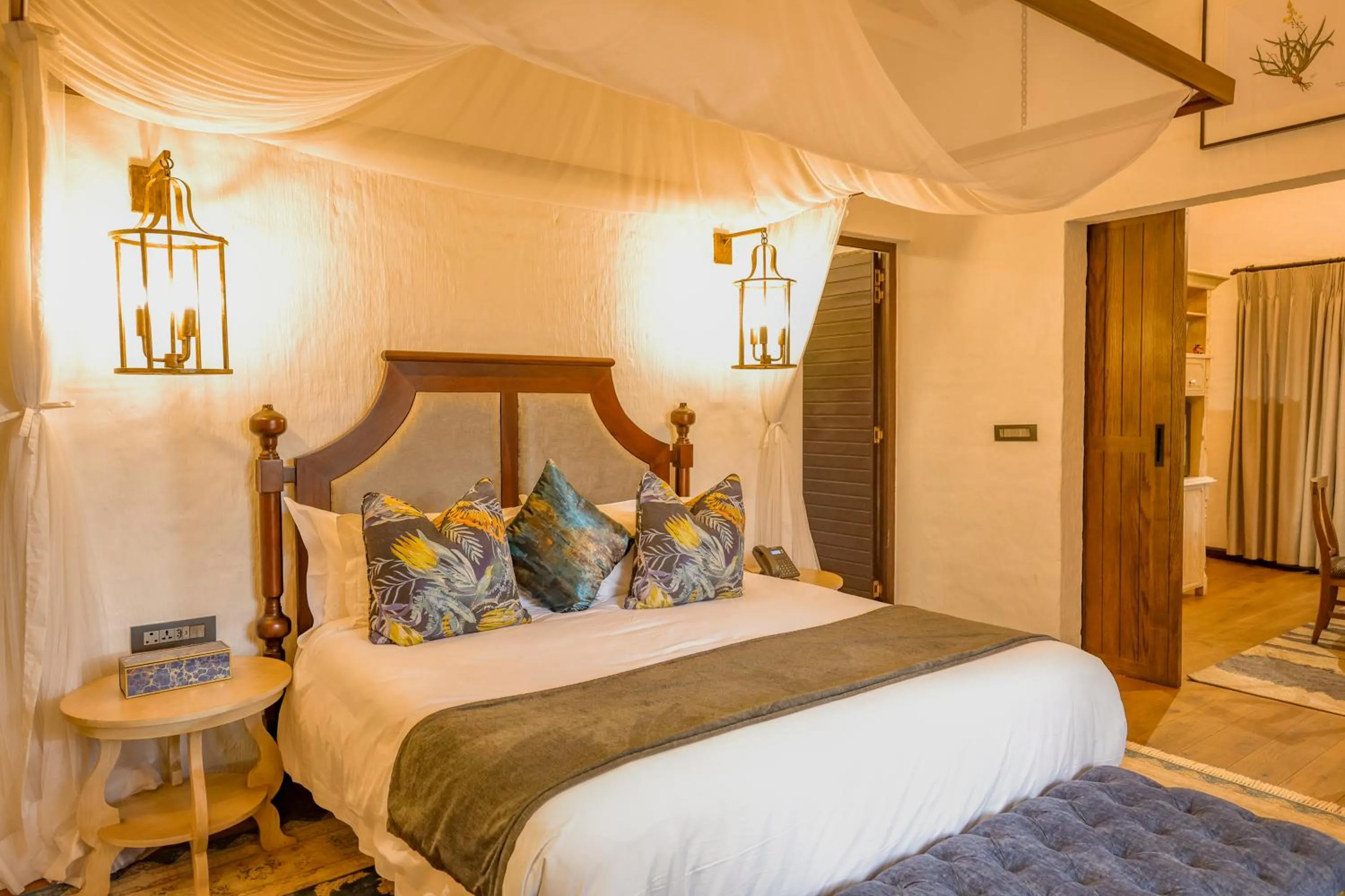 Bedroom, Bed in Mbano Manor Hotel Victoria Falls