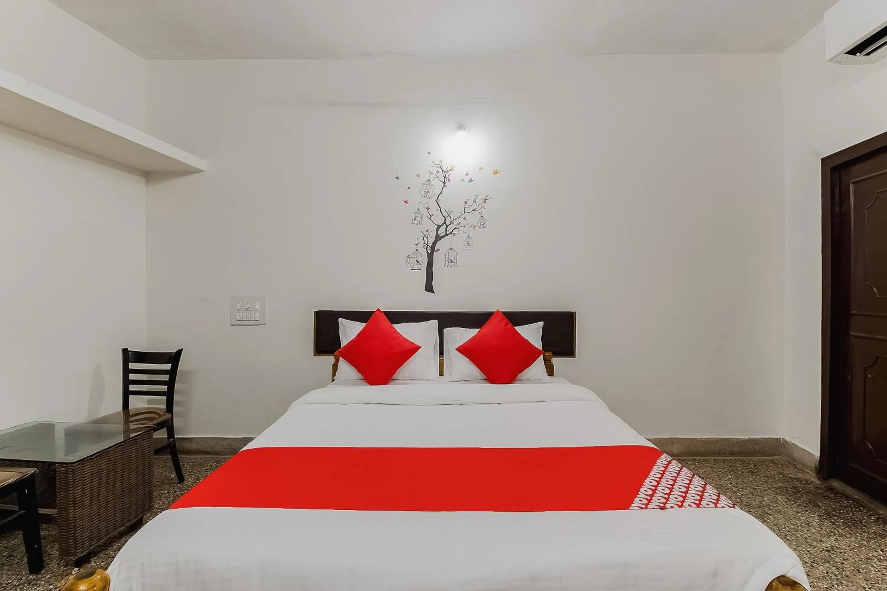 Bedroom, Bed in Super Hotel O Sushma Lodge