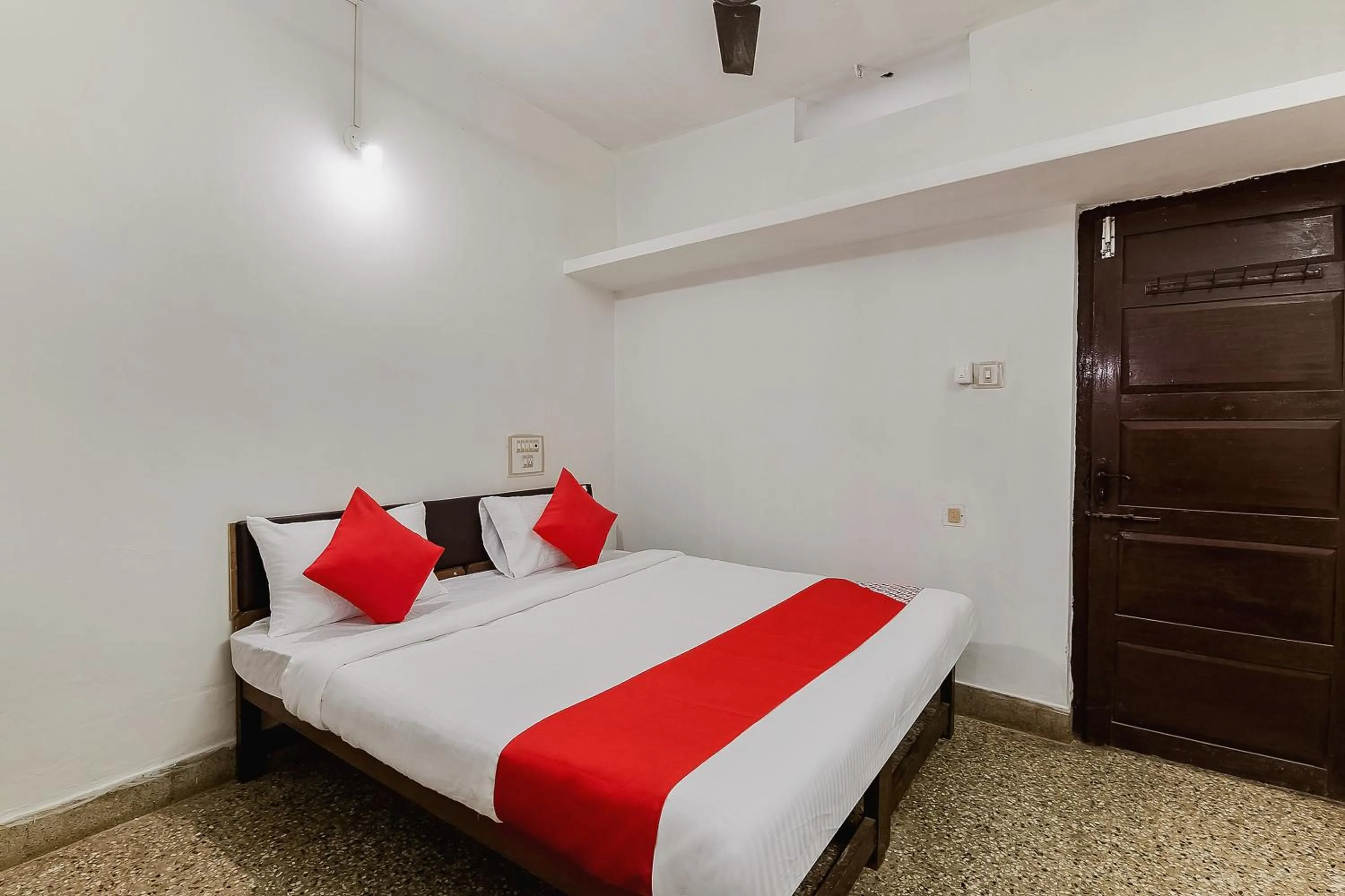 Bedroom, Bed in Super Hotel O Sushma Lodge