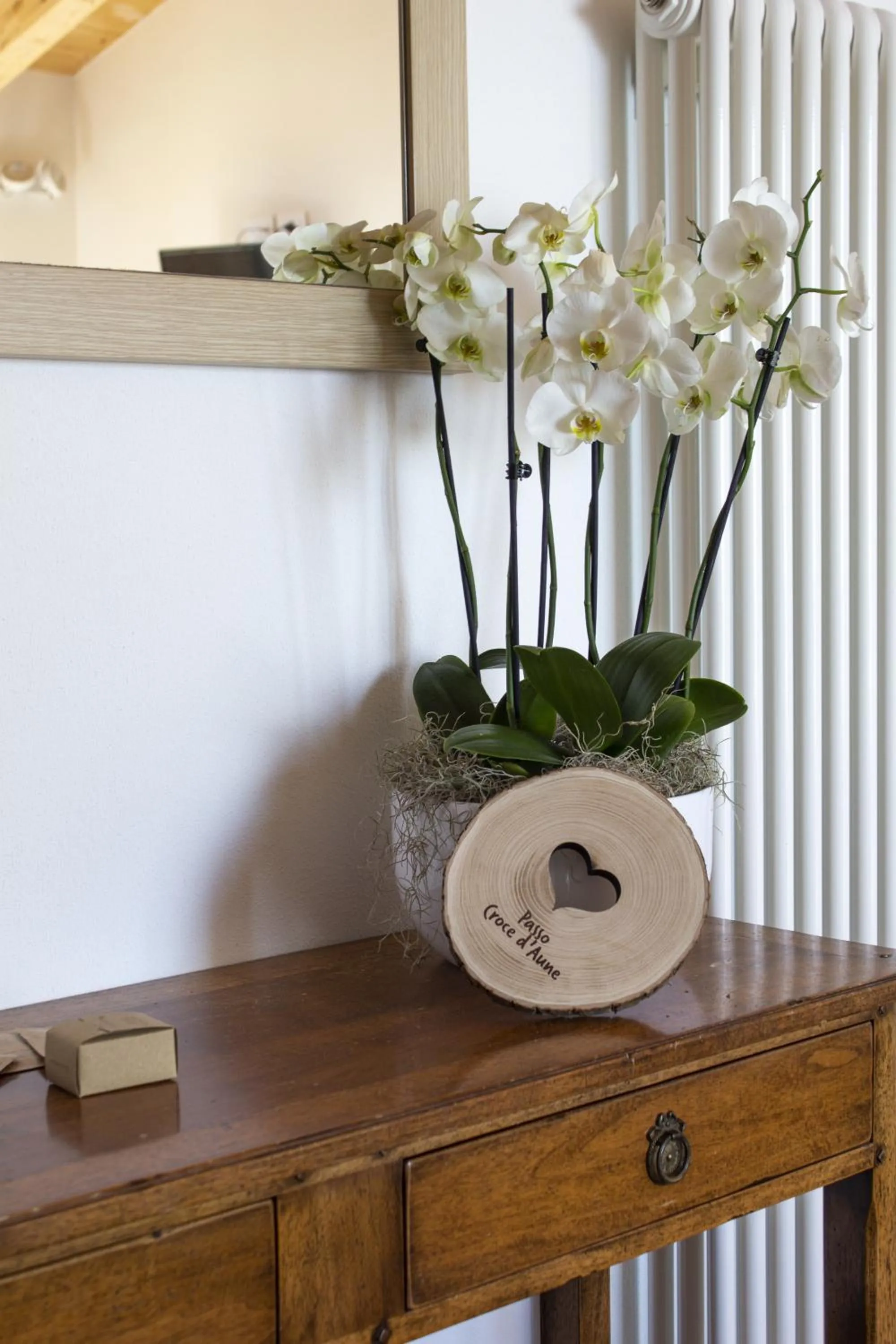 Decorative detail in Albergo Croce d'Aune