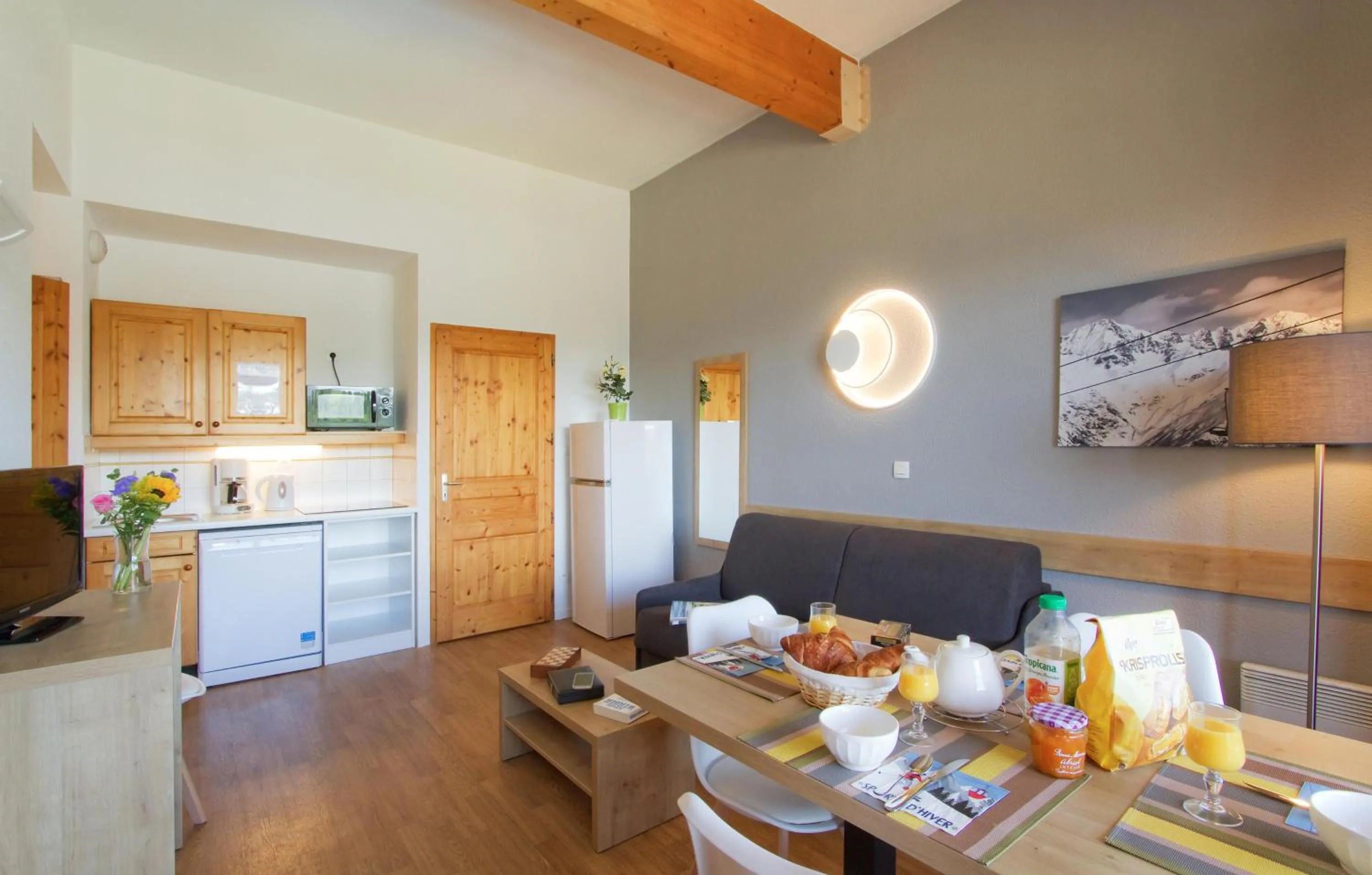 Kitchen or kitchenette in Résidence Odalys Le Buet