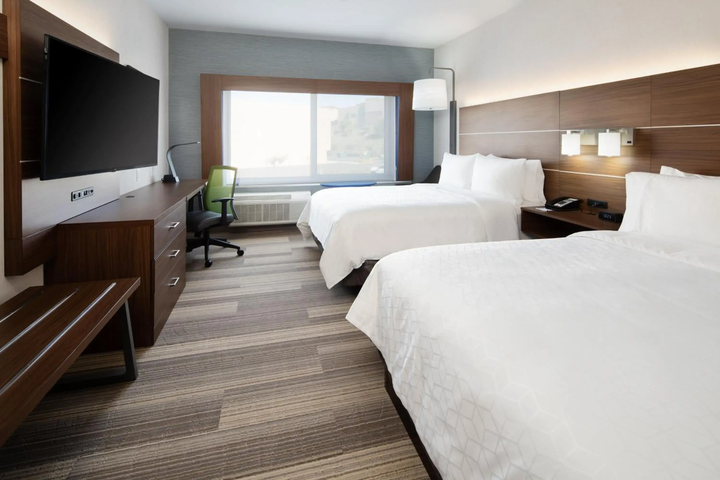 Standard Queen Room with Two Queen Beds in Holiday Inn Express & Suites - Murrieta by IHG Standard Queen Room with Two Queen Beds in Holiday Inn Express & Suites - Murrieta by IHG