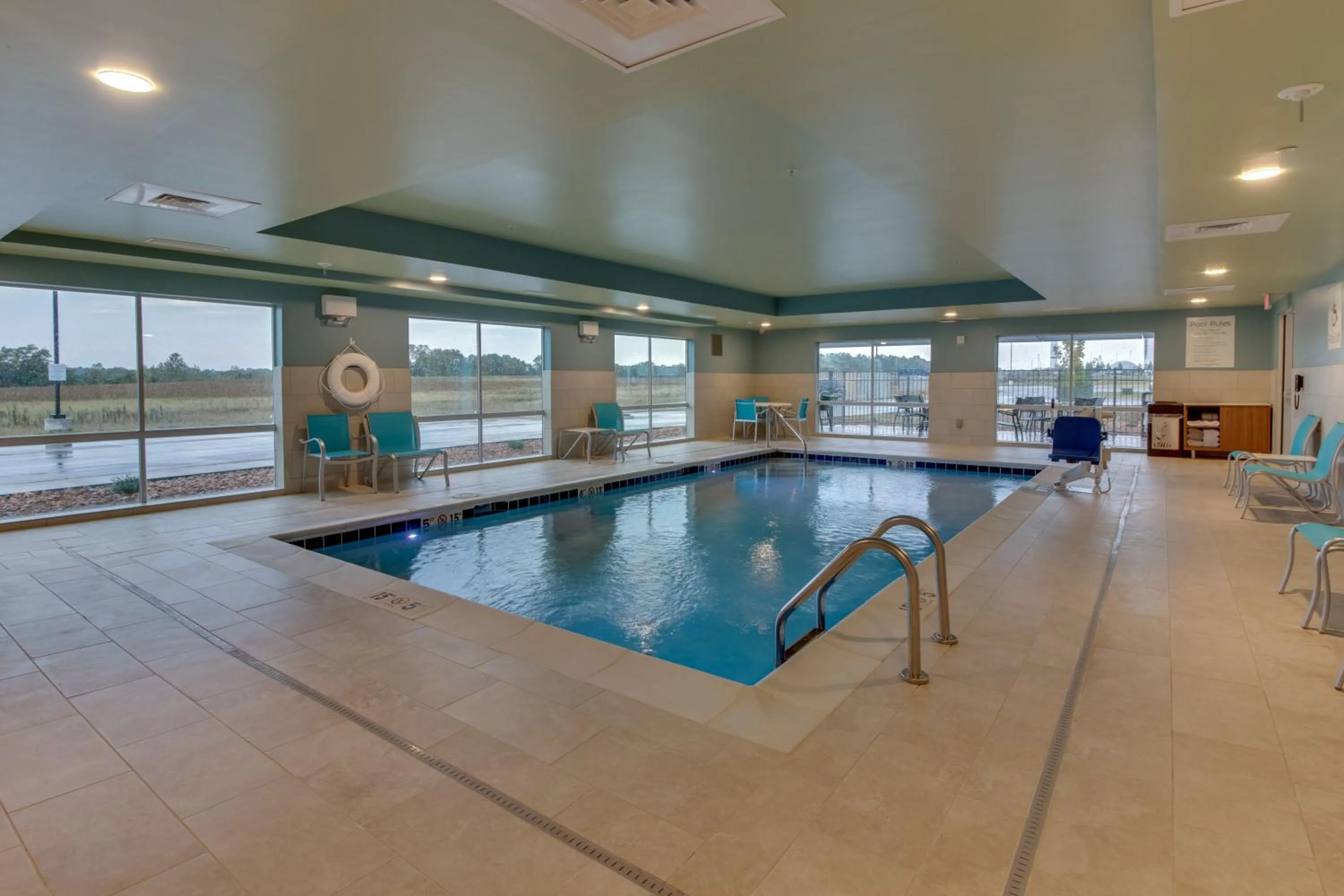 Swimming pool in Holiday Inn Express & Suites - Union City by IHG