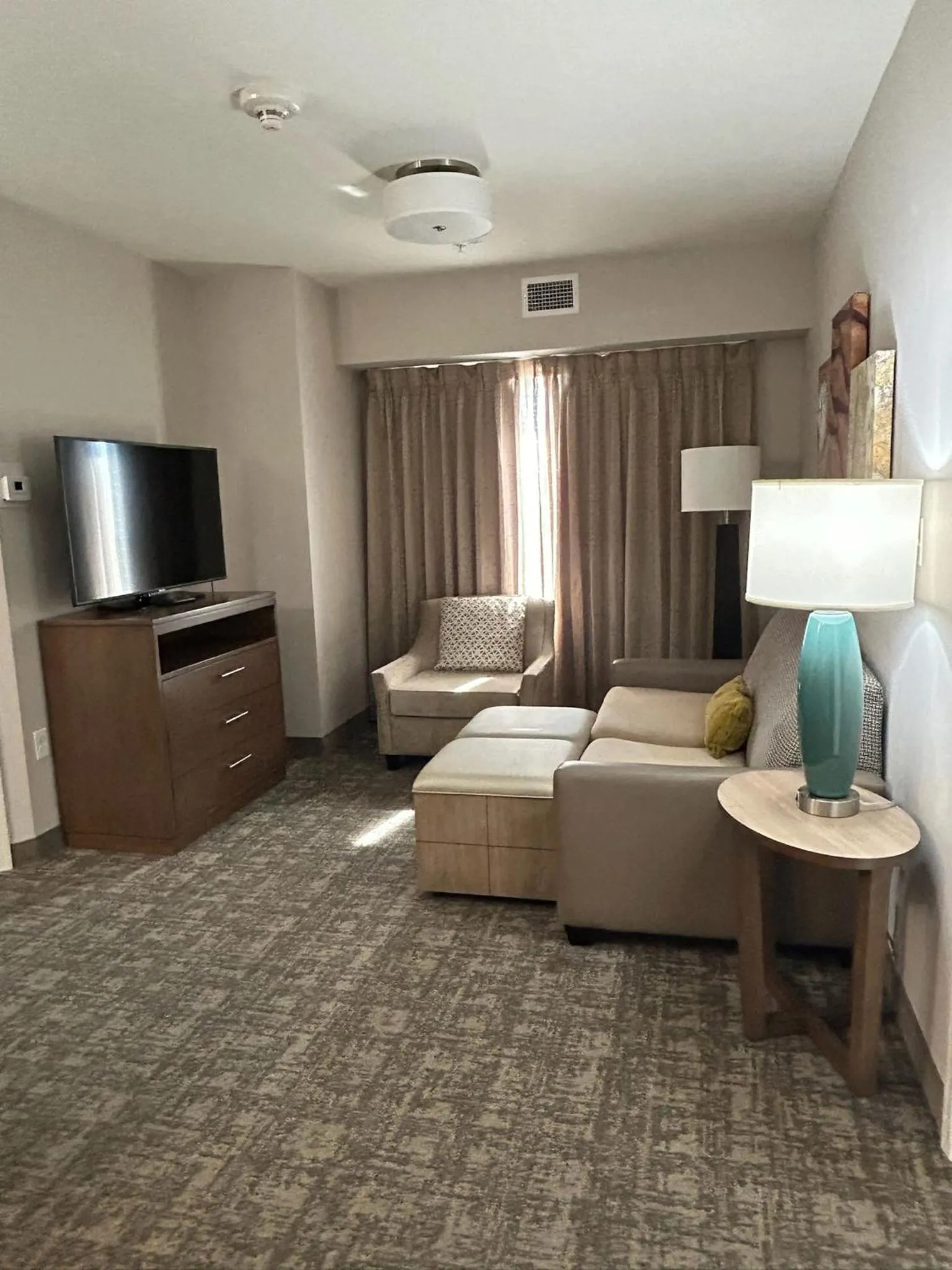 Photo of the whole room, Bed in Staybridge Suites - Orenco Station by IHG