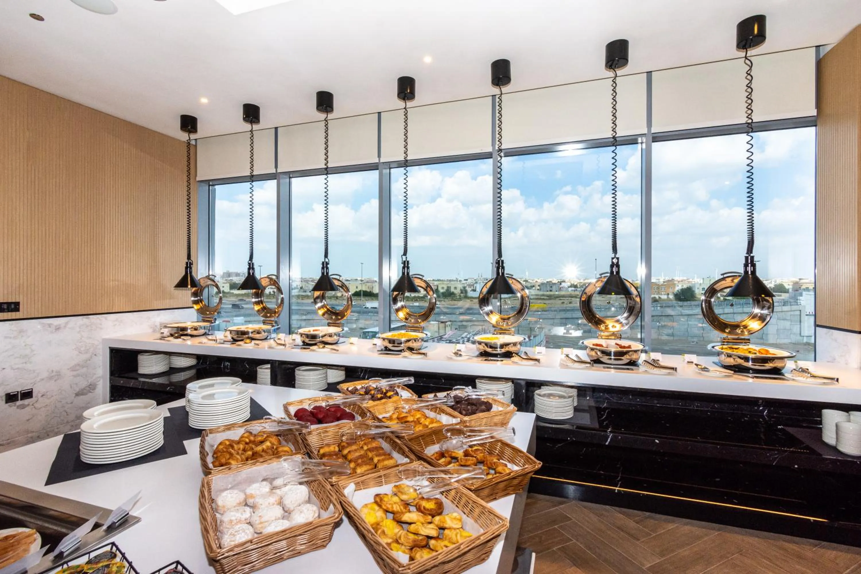 Restaurant/places to eat in Premier Inn Dubai Dragon Mart