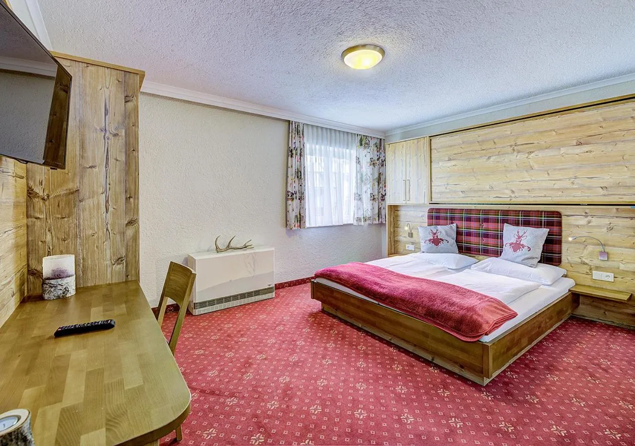 Photo of the whole room, Bed in Mountainlovers Berghotel SeidlAlm