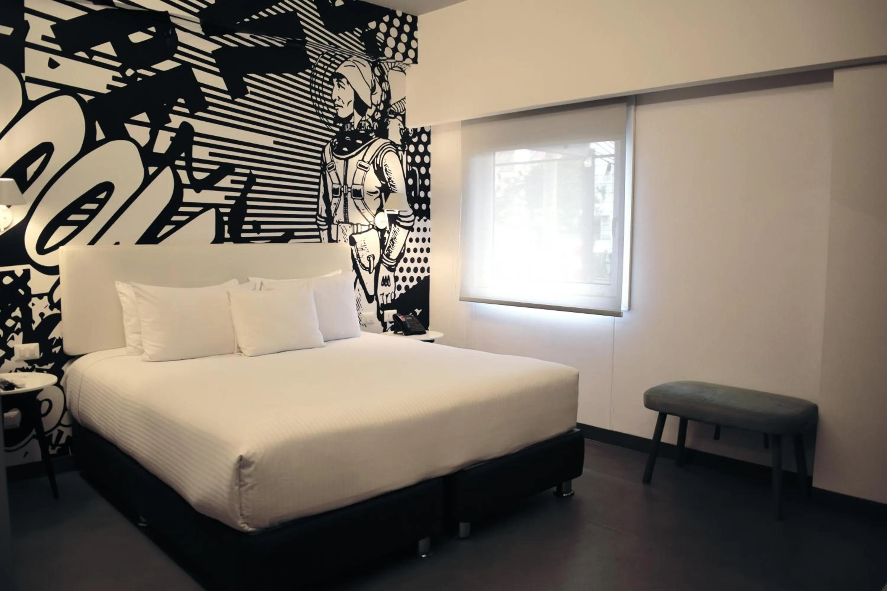 acessibility, Bed in Radisson RED Miraflores