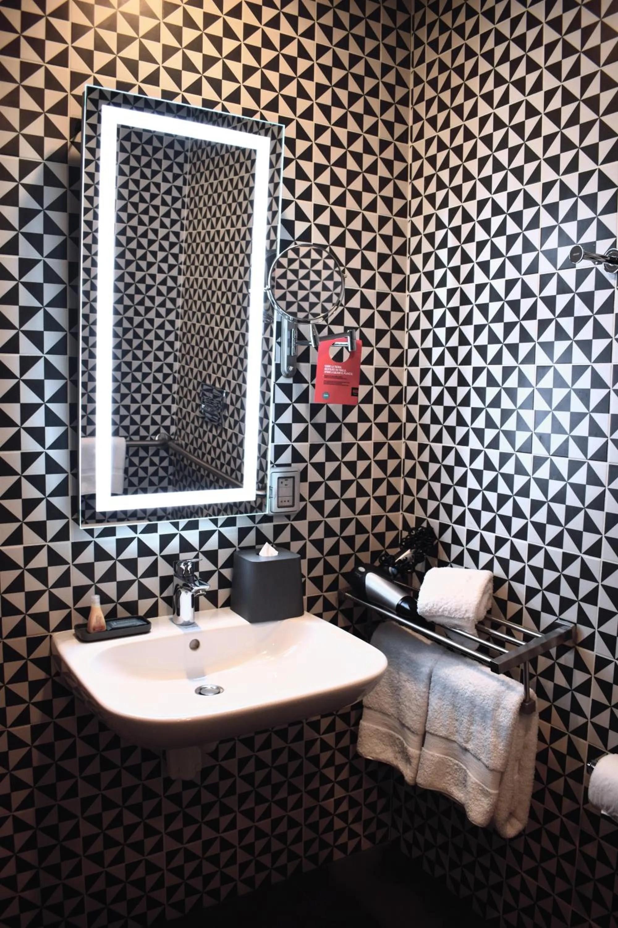 acessibility in Radisson RED Miraflores