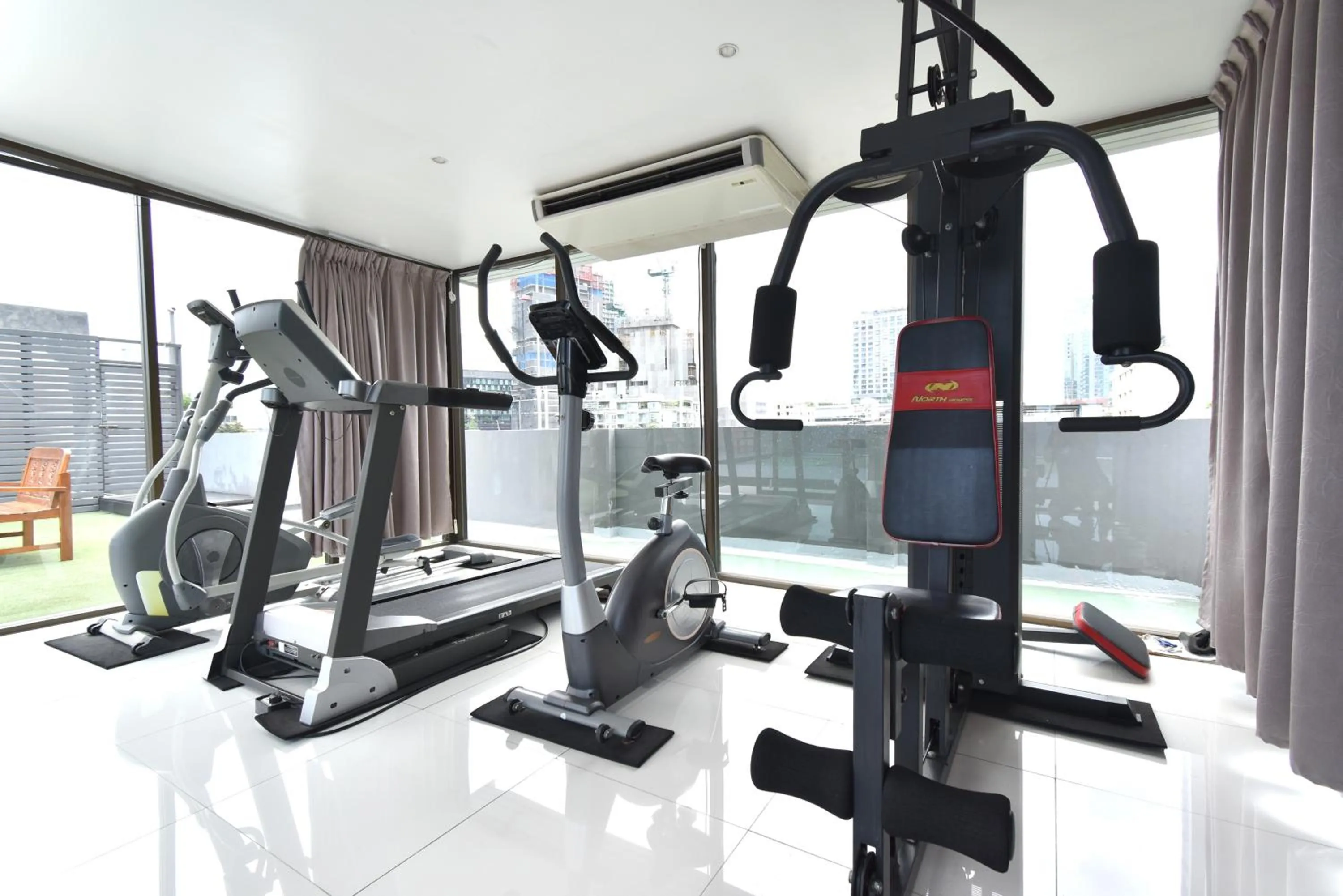 Fitness centre/facilities in Ascella Sukhumvit 38 - Thonglor